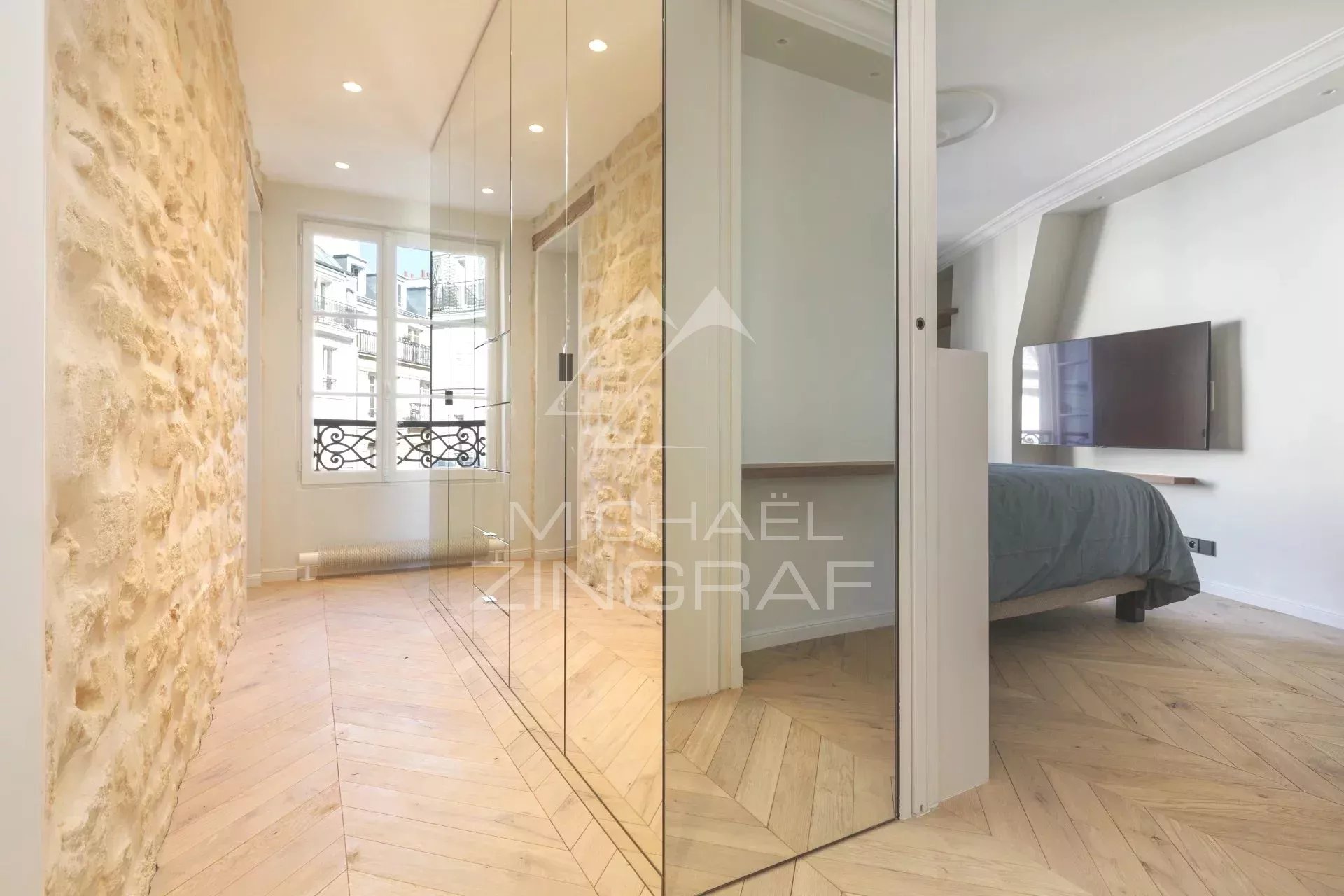 À VENDRE - APPARTEMENT DEUX PIÈCES - REFAIT À NEUF - ÉTOILE