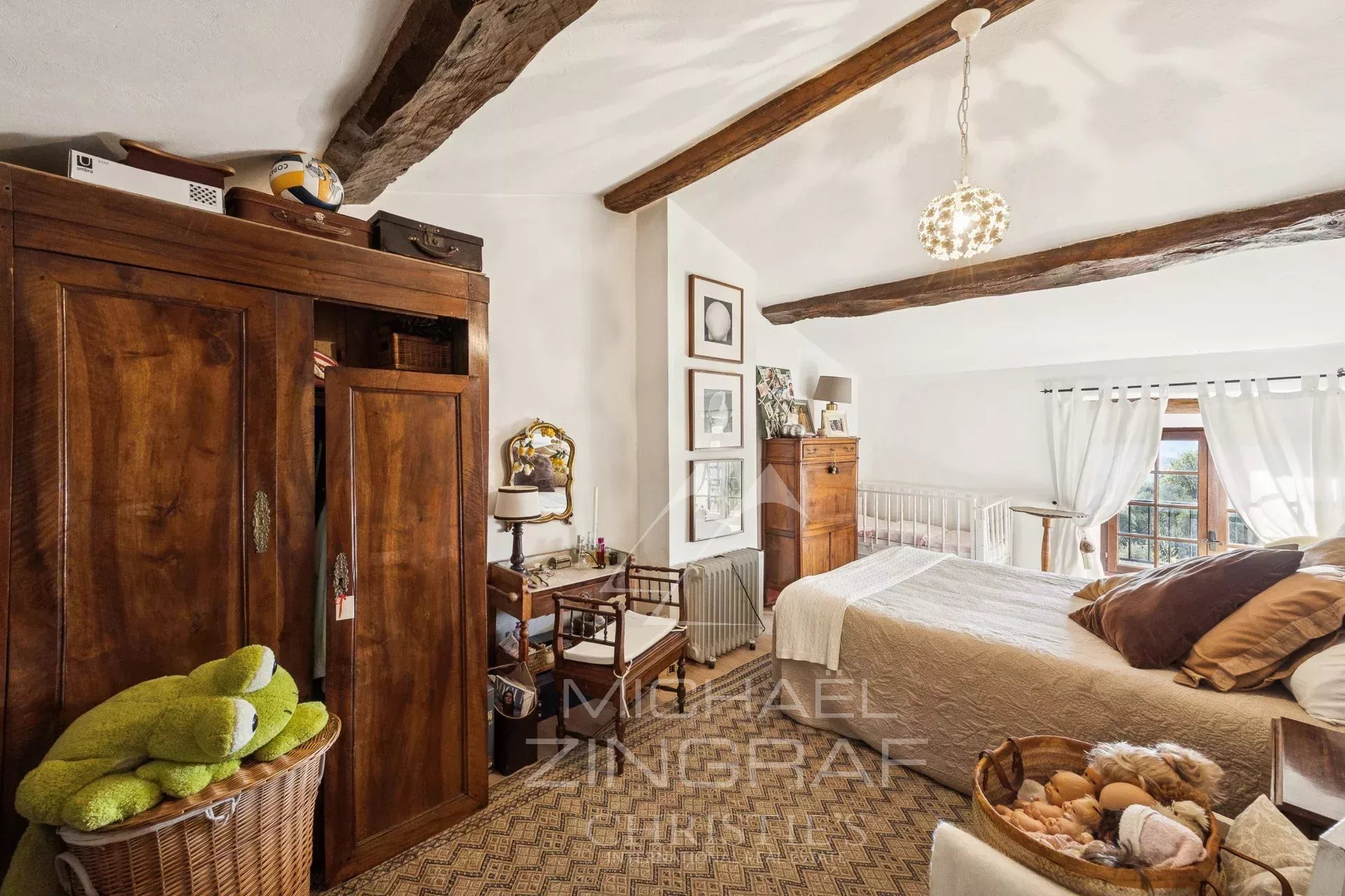 Elegant 18th-Century Farmhouse with Sea-View  & Pool near Village