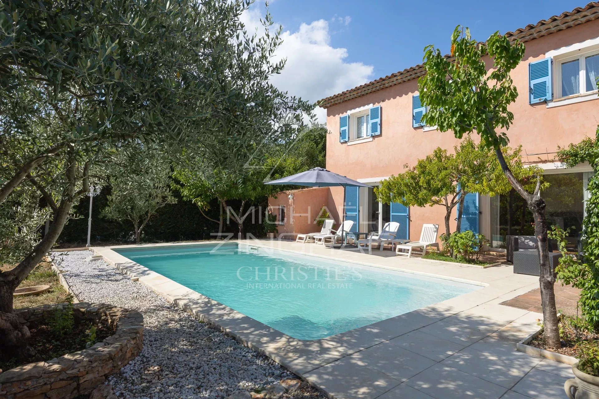 Villa with swimming pool, fruit and olive trees, and unobstructed views.