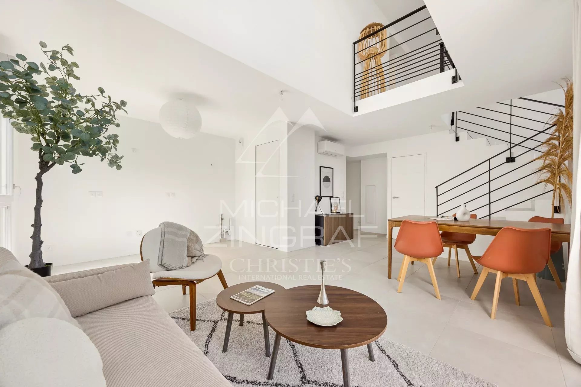 ANTIBES – DUPLEX DERNIER ÉTAGE – TERRASSES SUD – RÉSIDENCE RECENTE