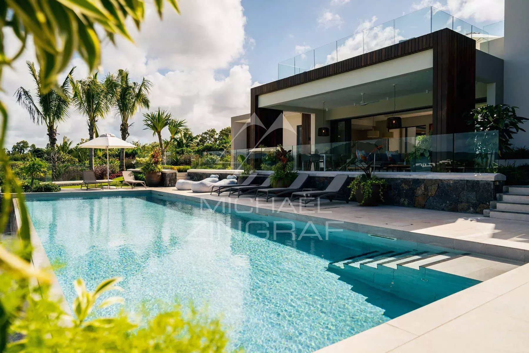 Villa d’Exception avec Vues Panoramiques à Anahita