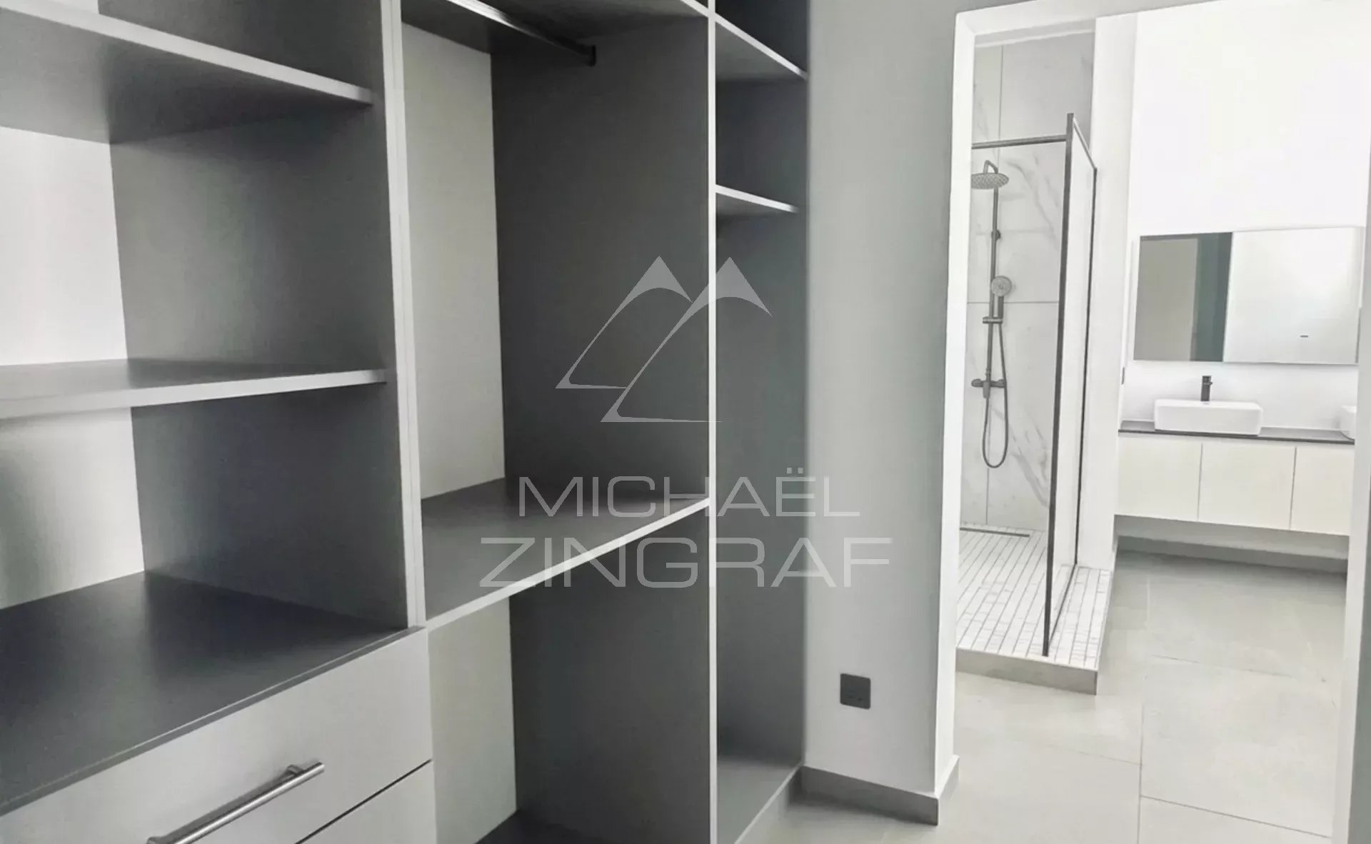 Exceptional Penthouse with Rooftop & Private Pool | Pereybère