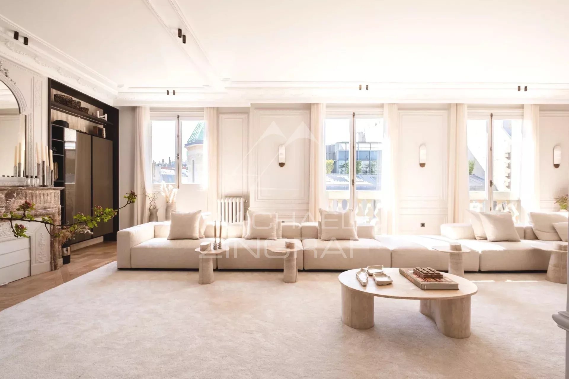 A vendre - Appartement 3 Suites - Paris 8eme - Triangle d'Or - Clim - Refait à neuf