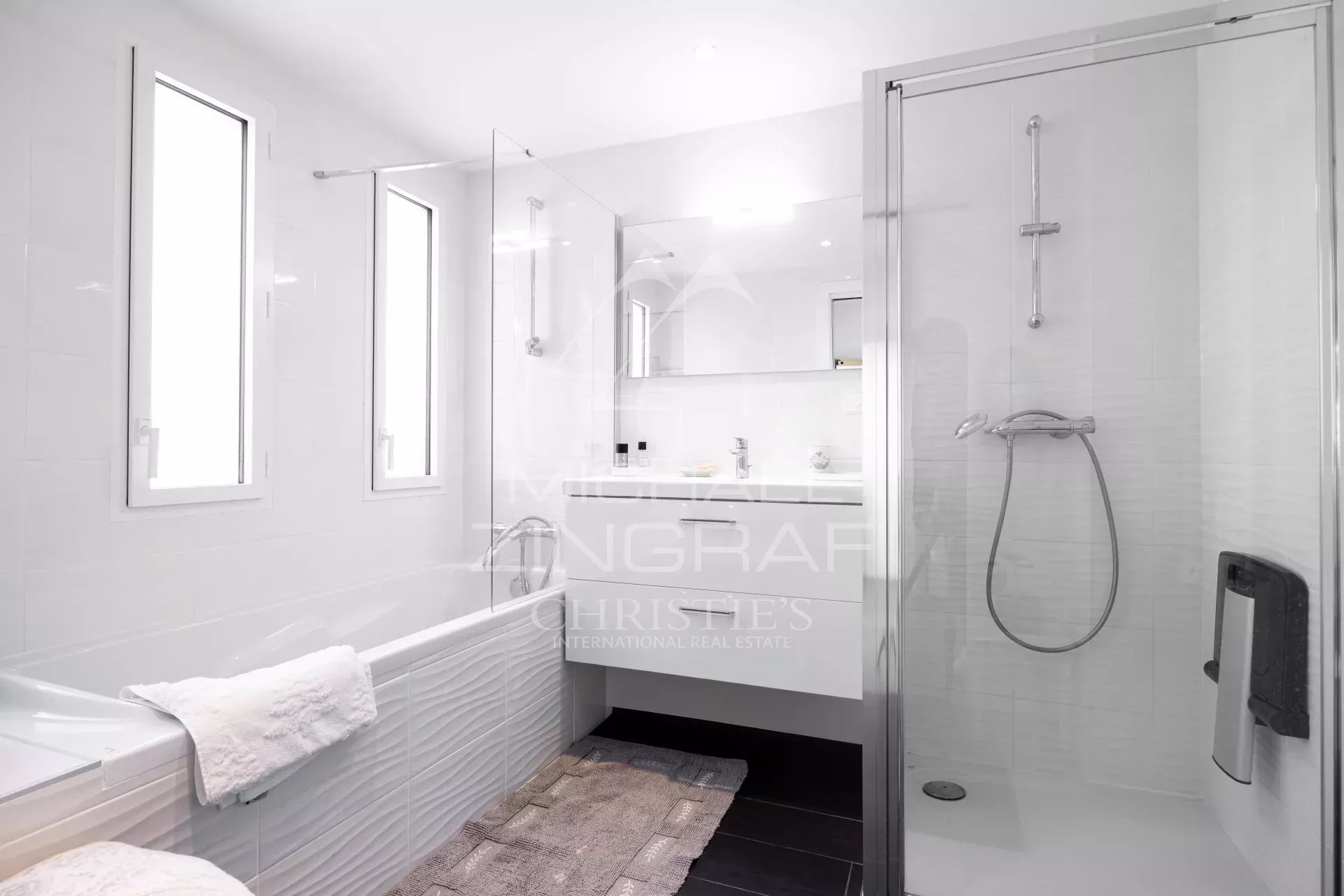 Außergewöhnliches Penthouse im Herzen von Antibes – 360° Panoramablick