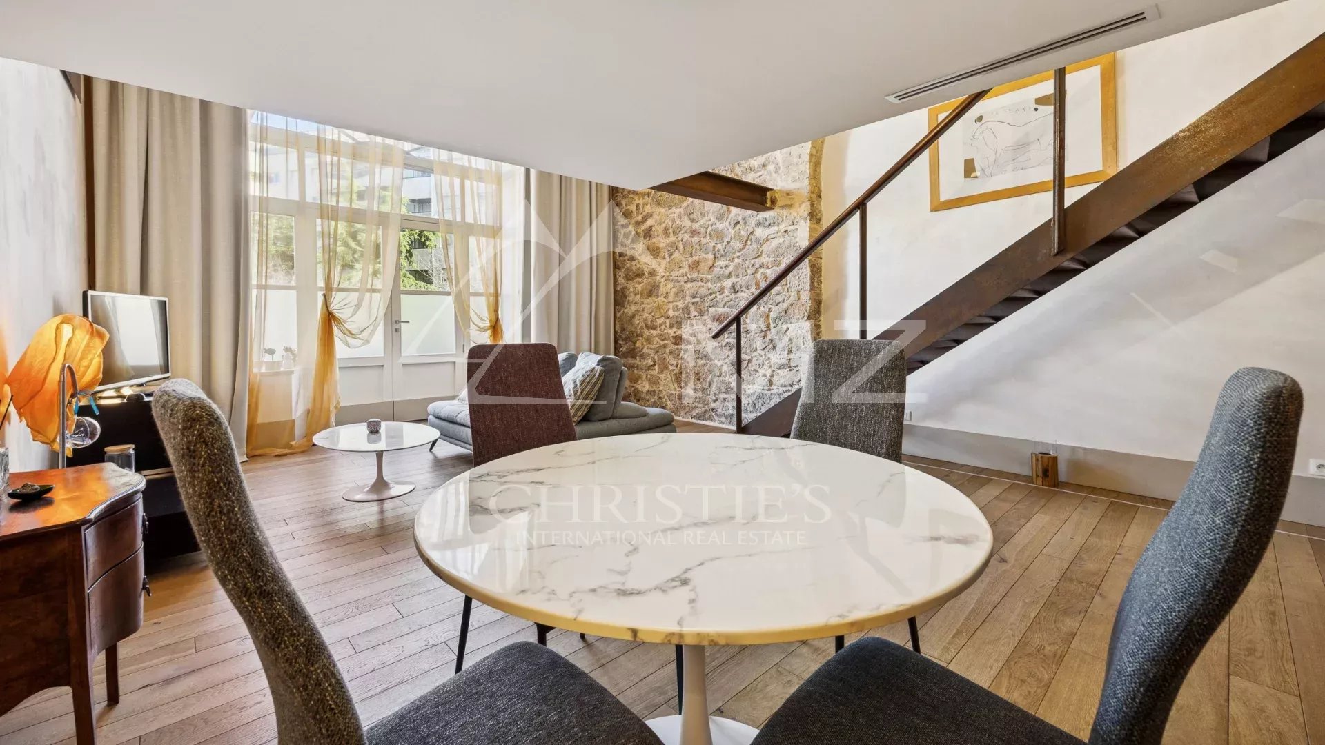 Im Viertel Petit Juas, einem Loft, das historischen Charme und Komfort vereint.