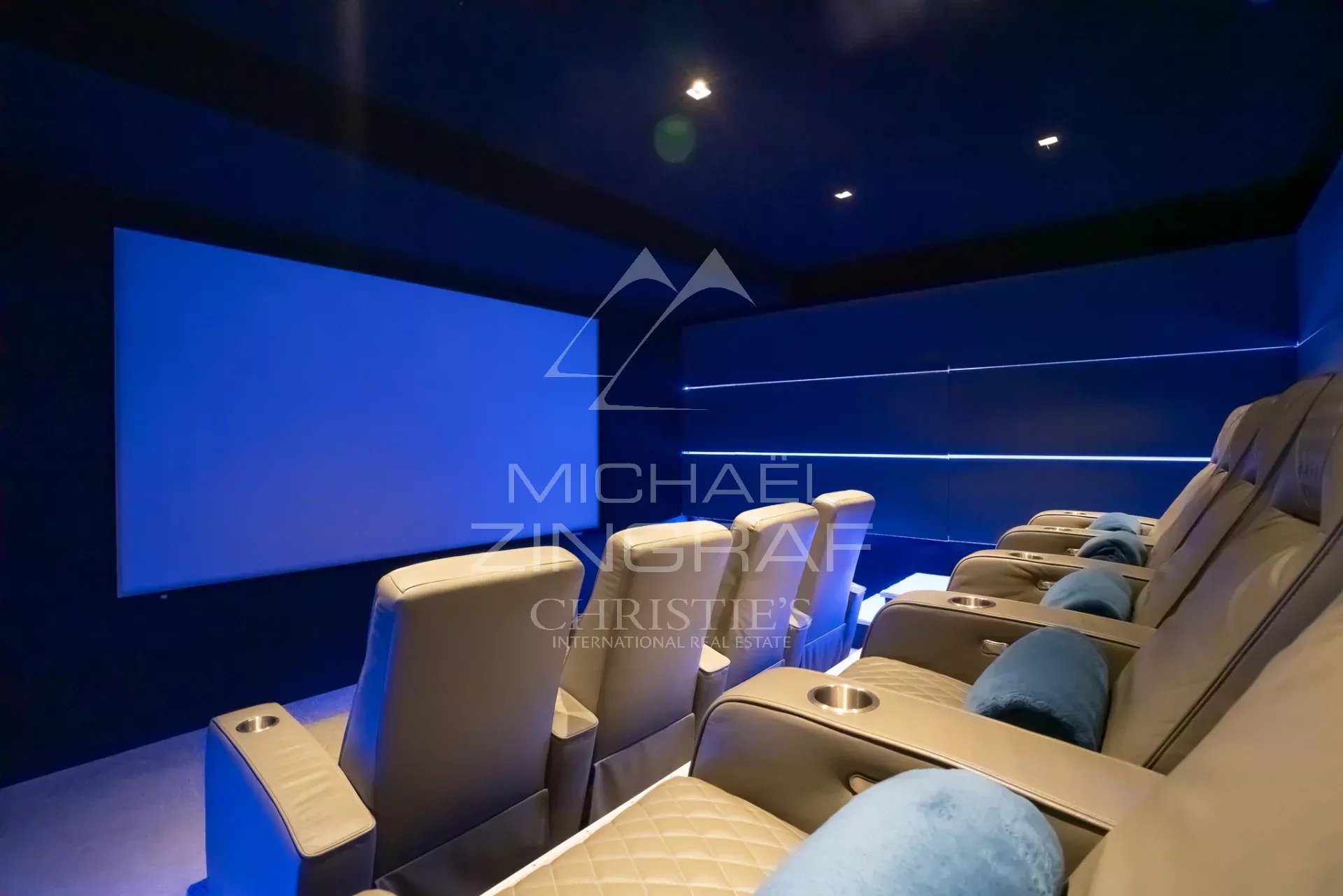 Ramatuelle – Superb authentic property with sea views