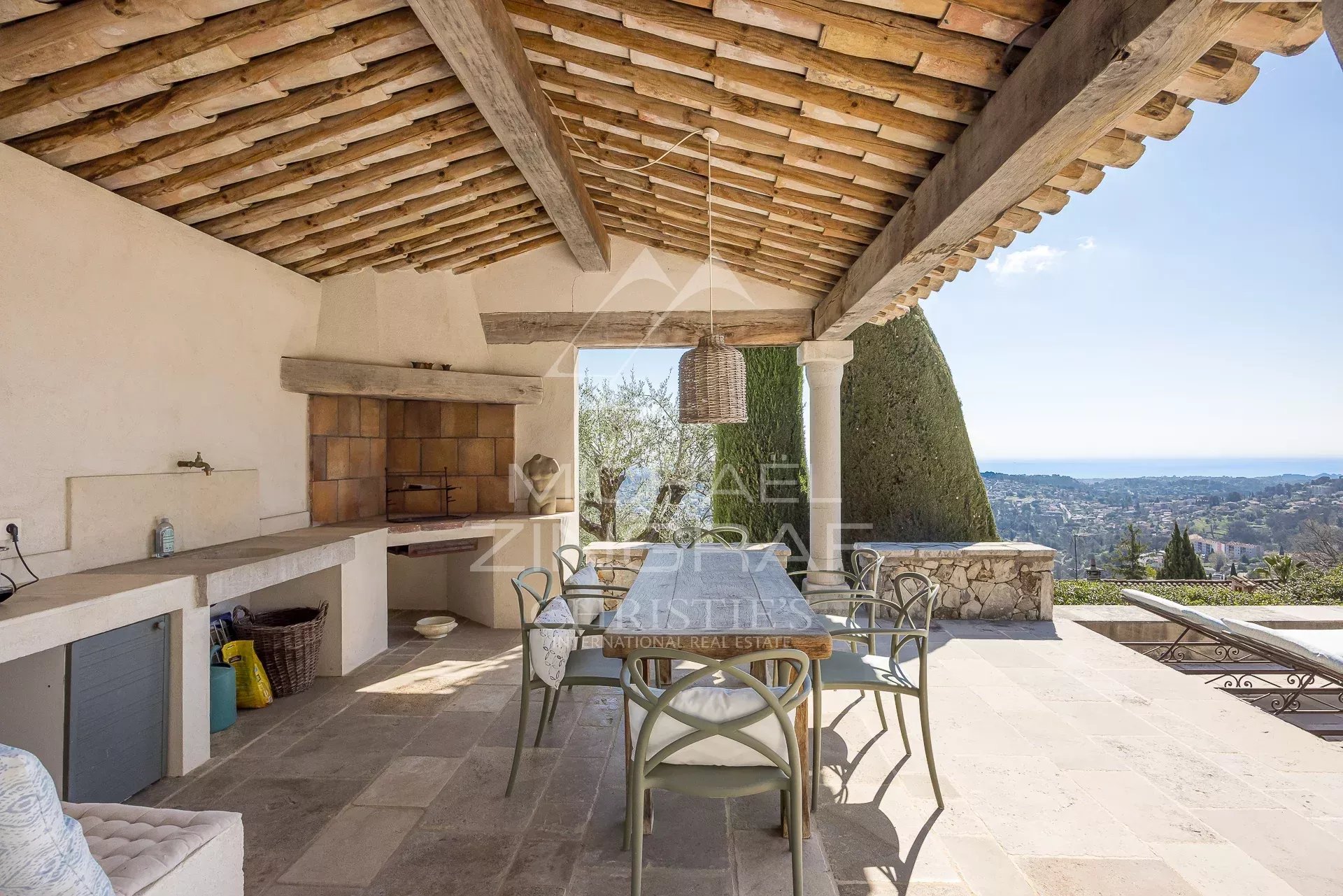 Villa de charme en pierre et vue panoramique - 5 chambres