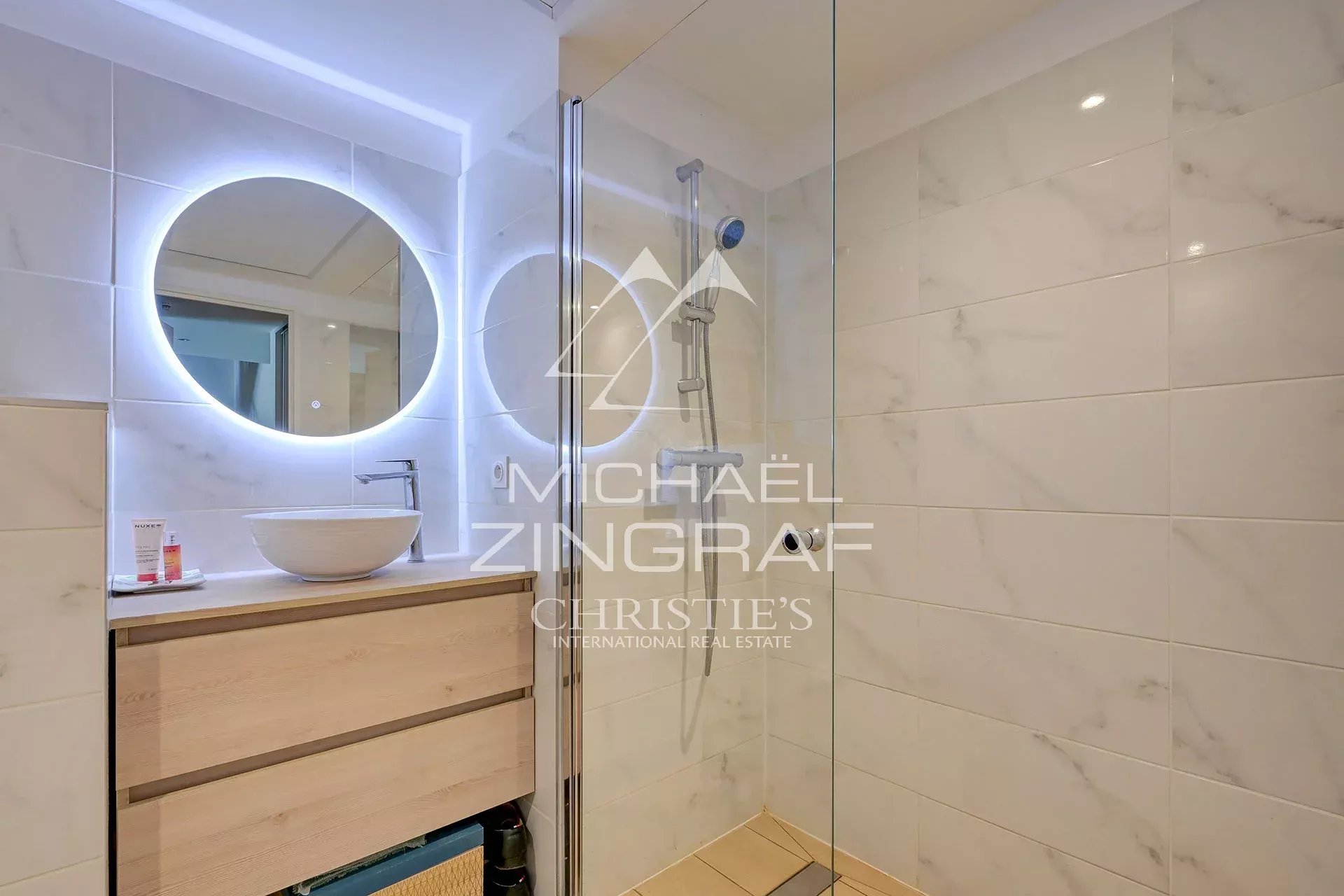 Recent residence - 2-bedroom duplex apartment