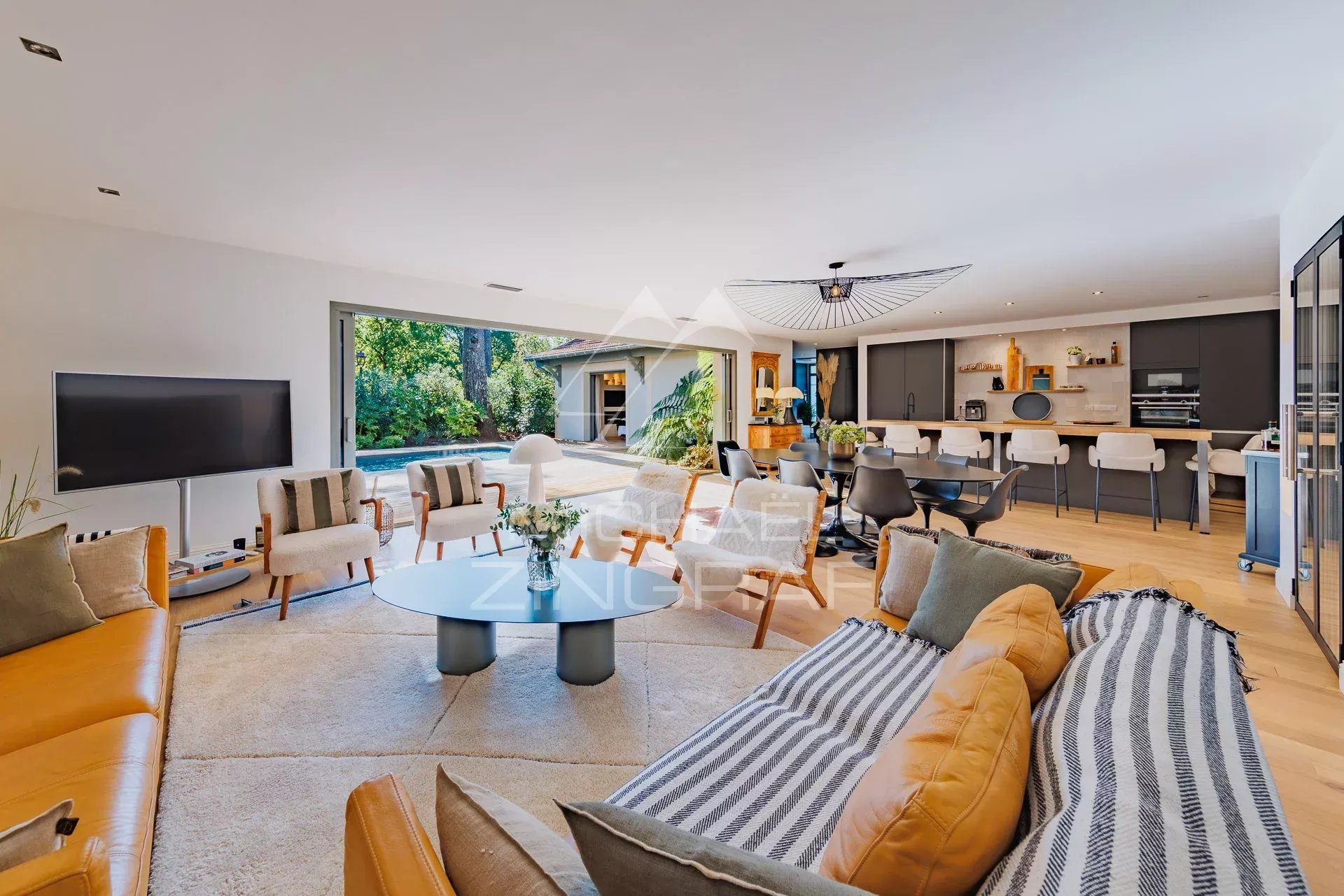 Abatilles – Elegante Familienvilla mit Pool