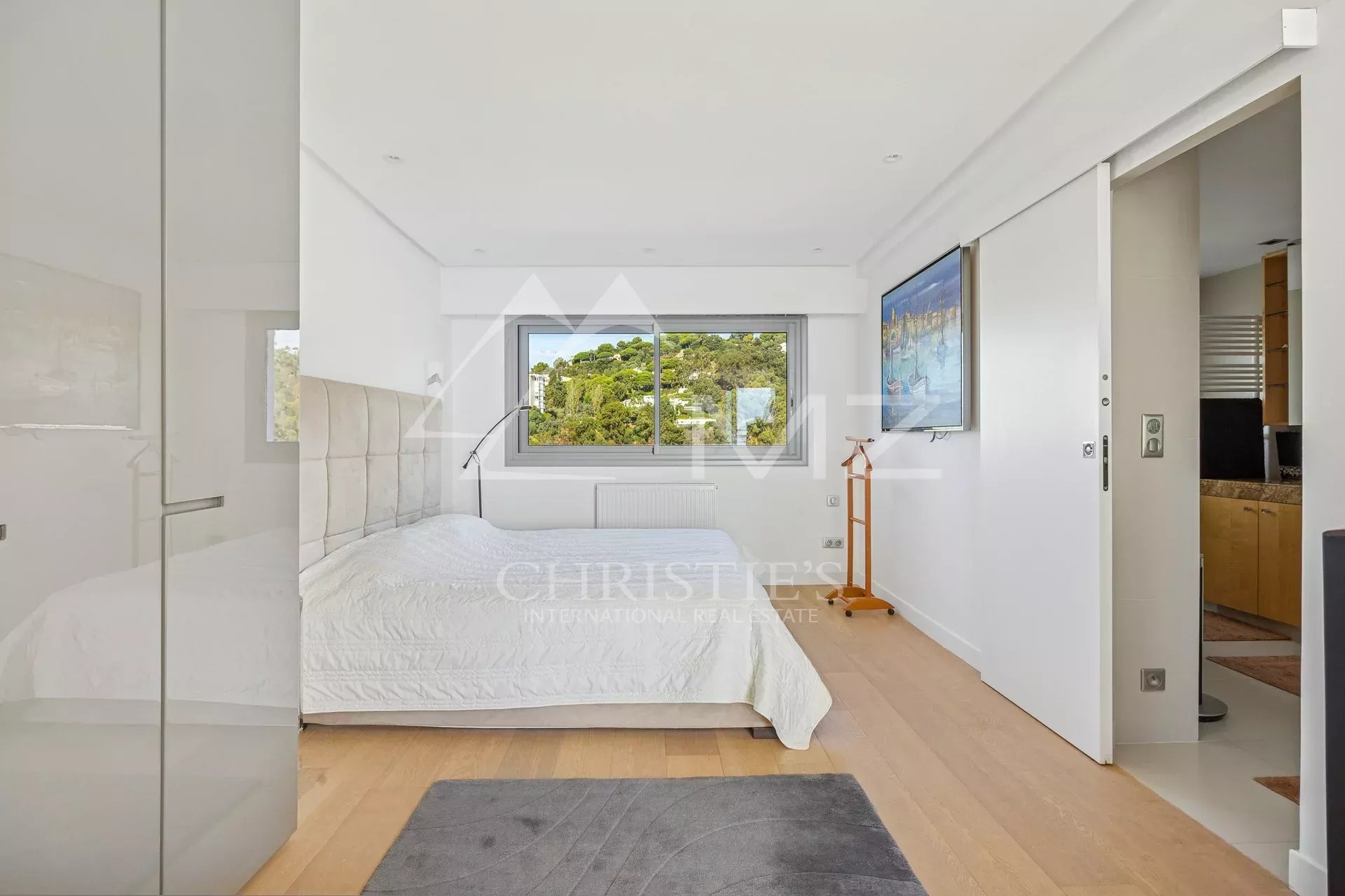 Superb duplex on the last floor