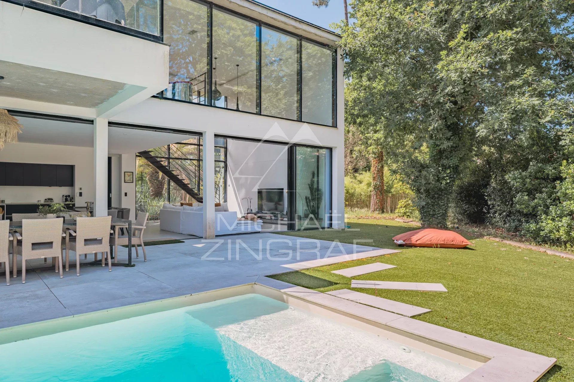 LISIÈRE DU GOLF D'ARCACHON - VILLA CONTEMPORAINE AVEC PISCINE