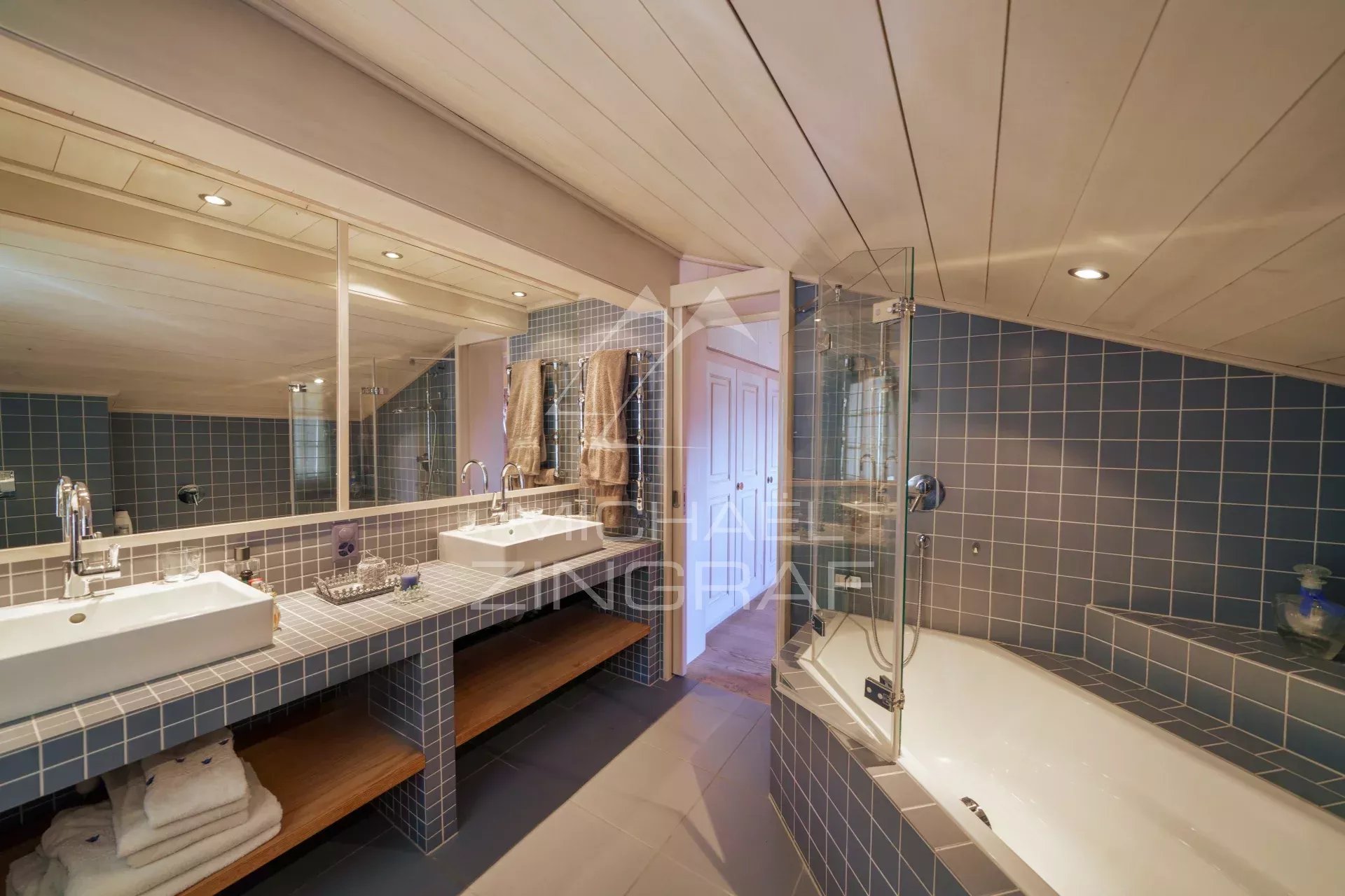 Elegantes Penthouse im Herzen des Dorfes