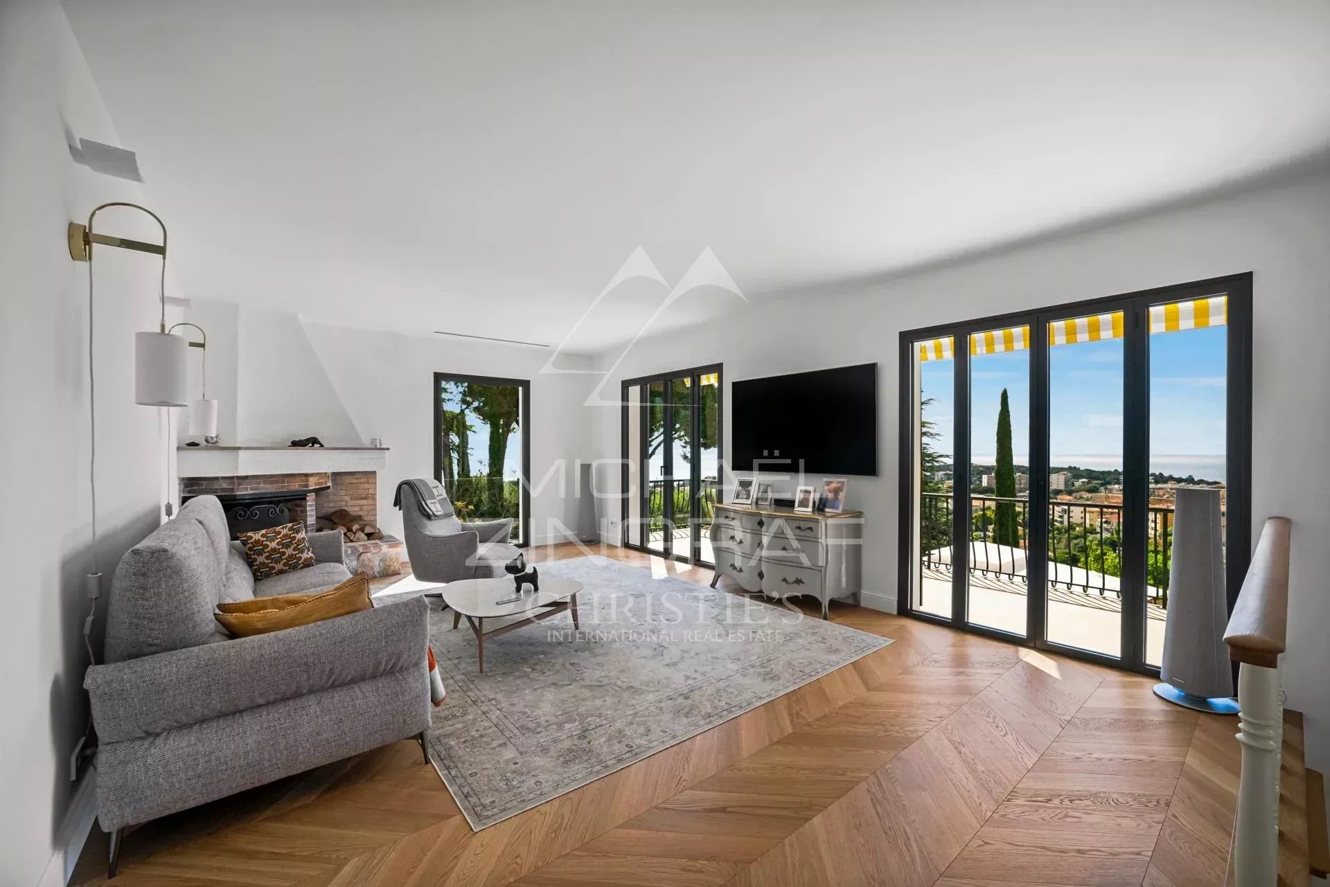 Roquebrune-Cap-Martin - Brand-new villa next to Monaco