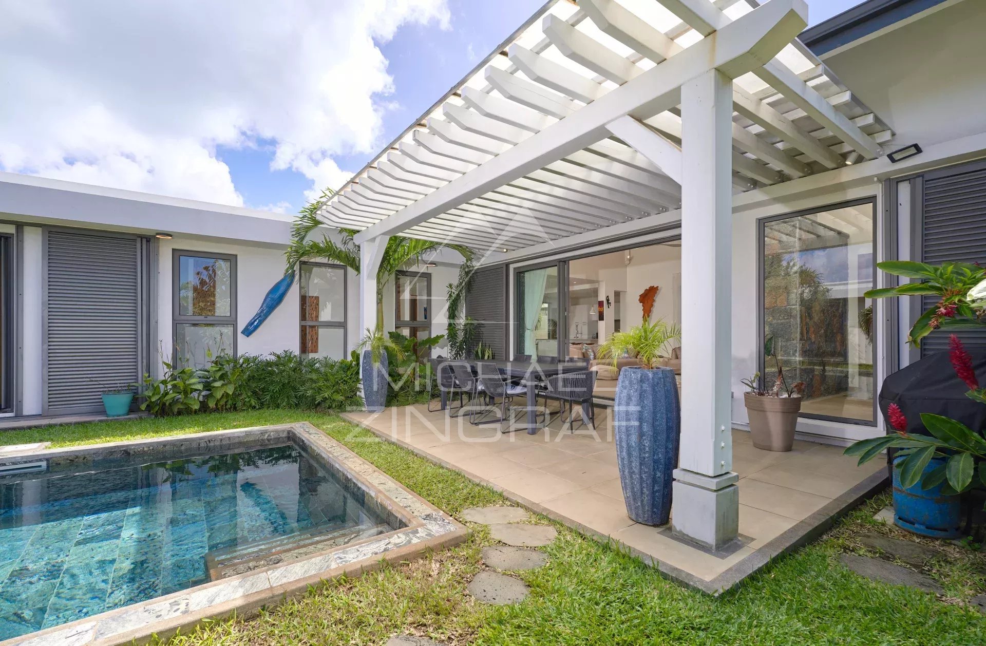 Villa de 4 chambres dans résidence sécurisée à Grand Baie