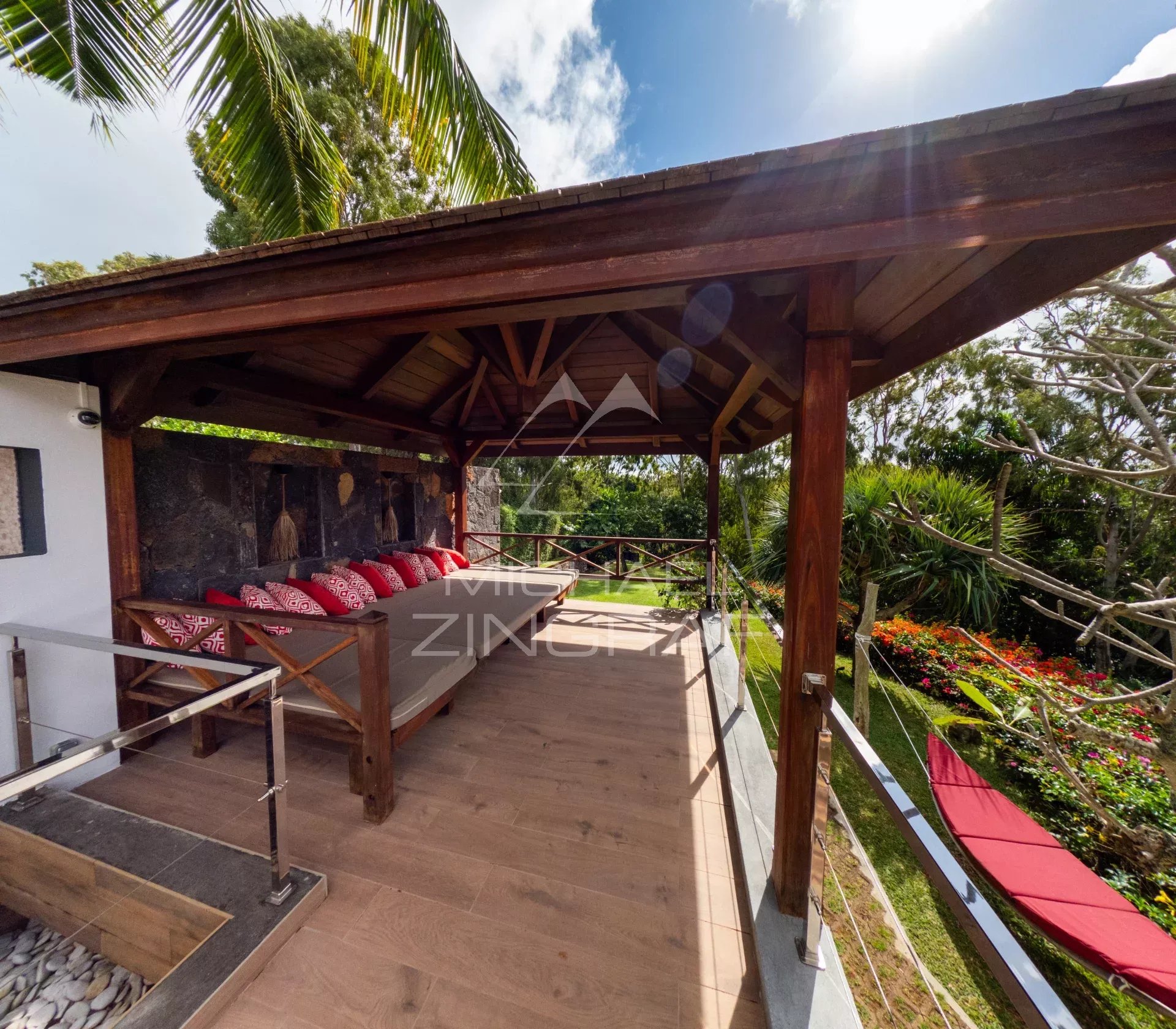 Villa d'Exception à Azuri – Luxe Absolu entre Golf, Lagon et Marina