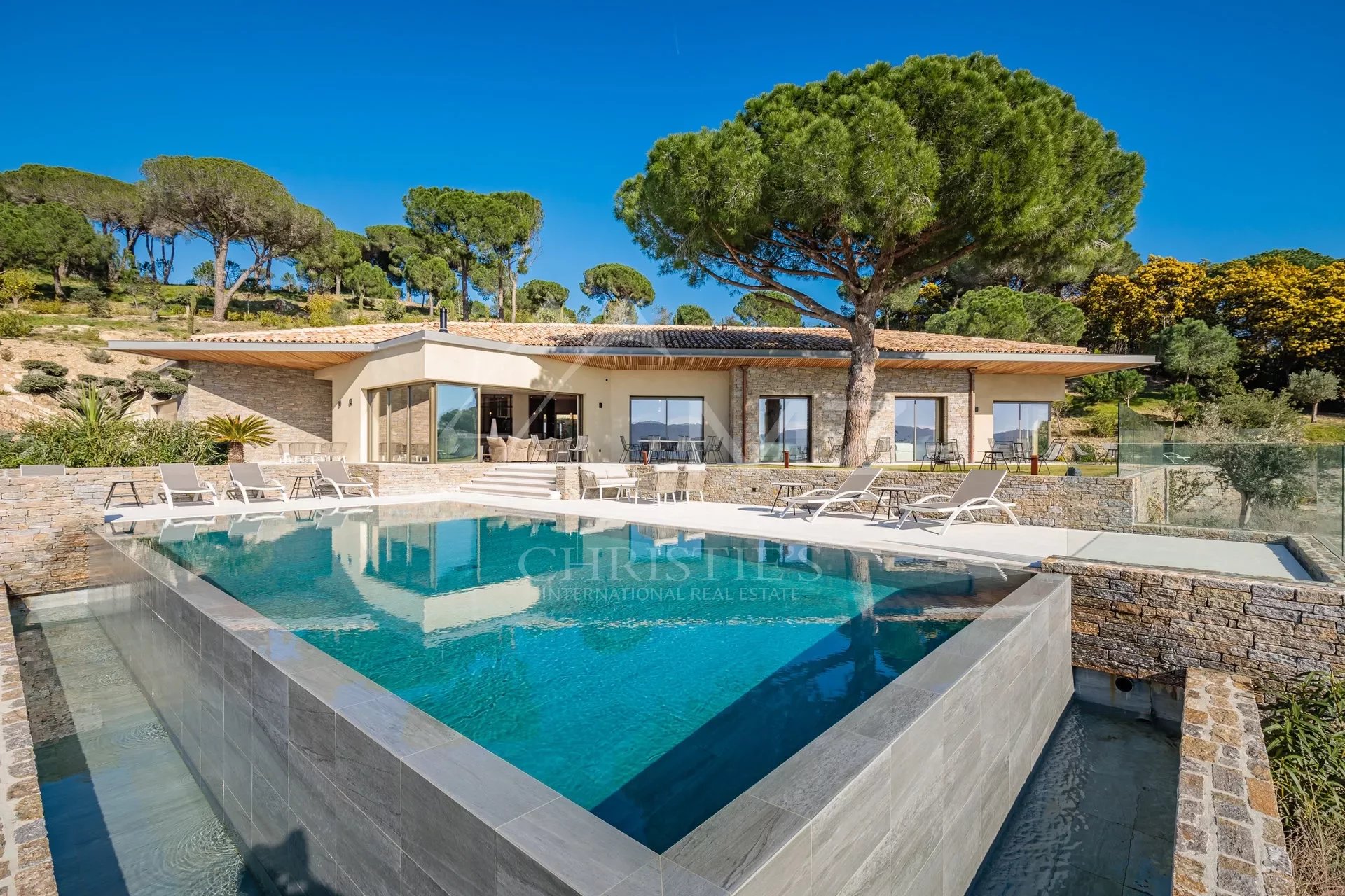 Ramatuelle - New contemporary villa