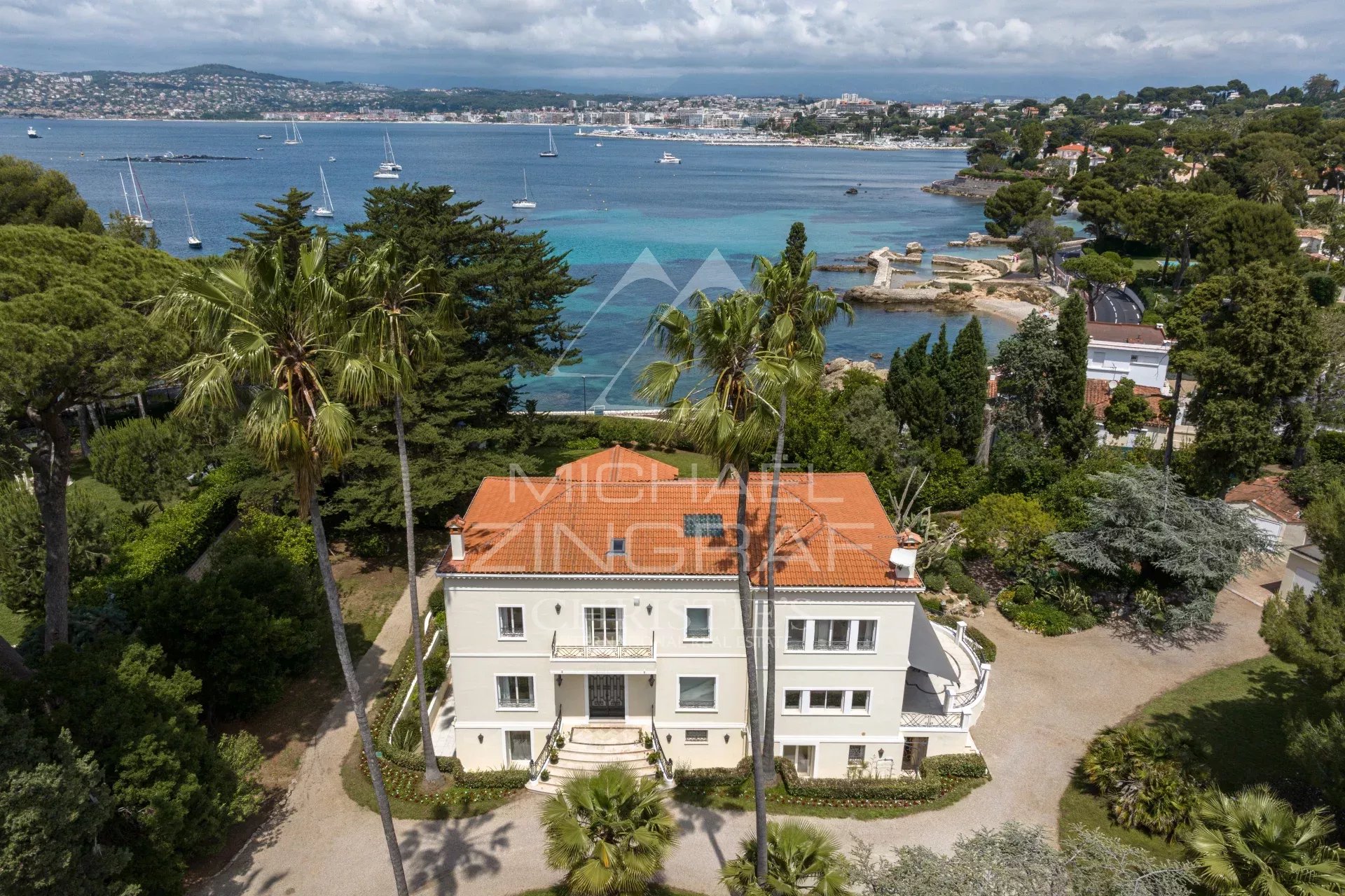 Propriété de prestige située sur le versant ouest du Cap d'Antibes