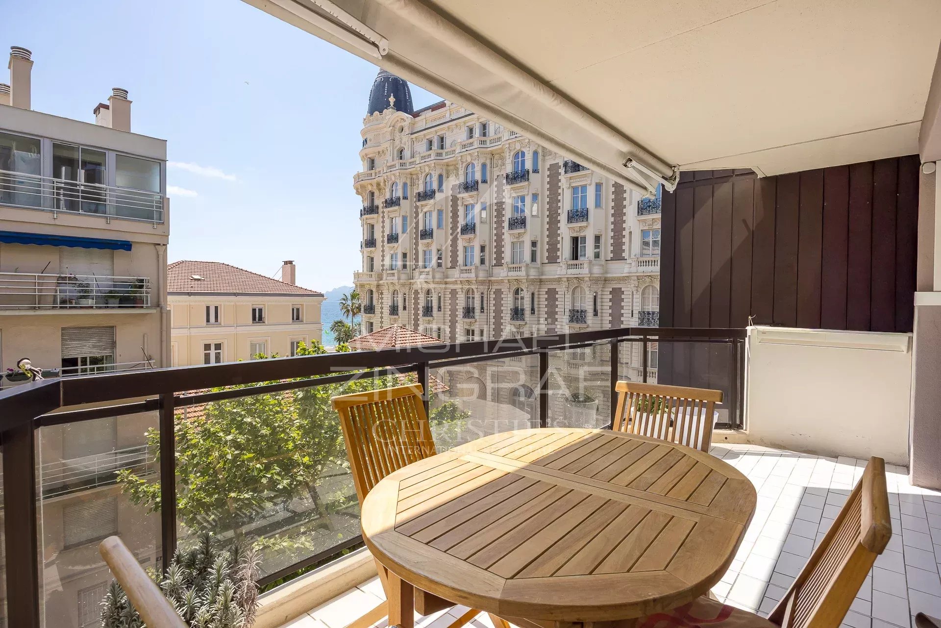Cannes - Bananes - 2-Bedroom Ocean View