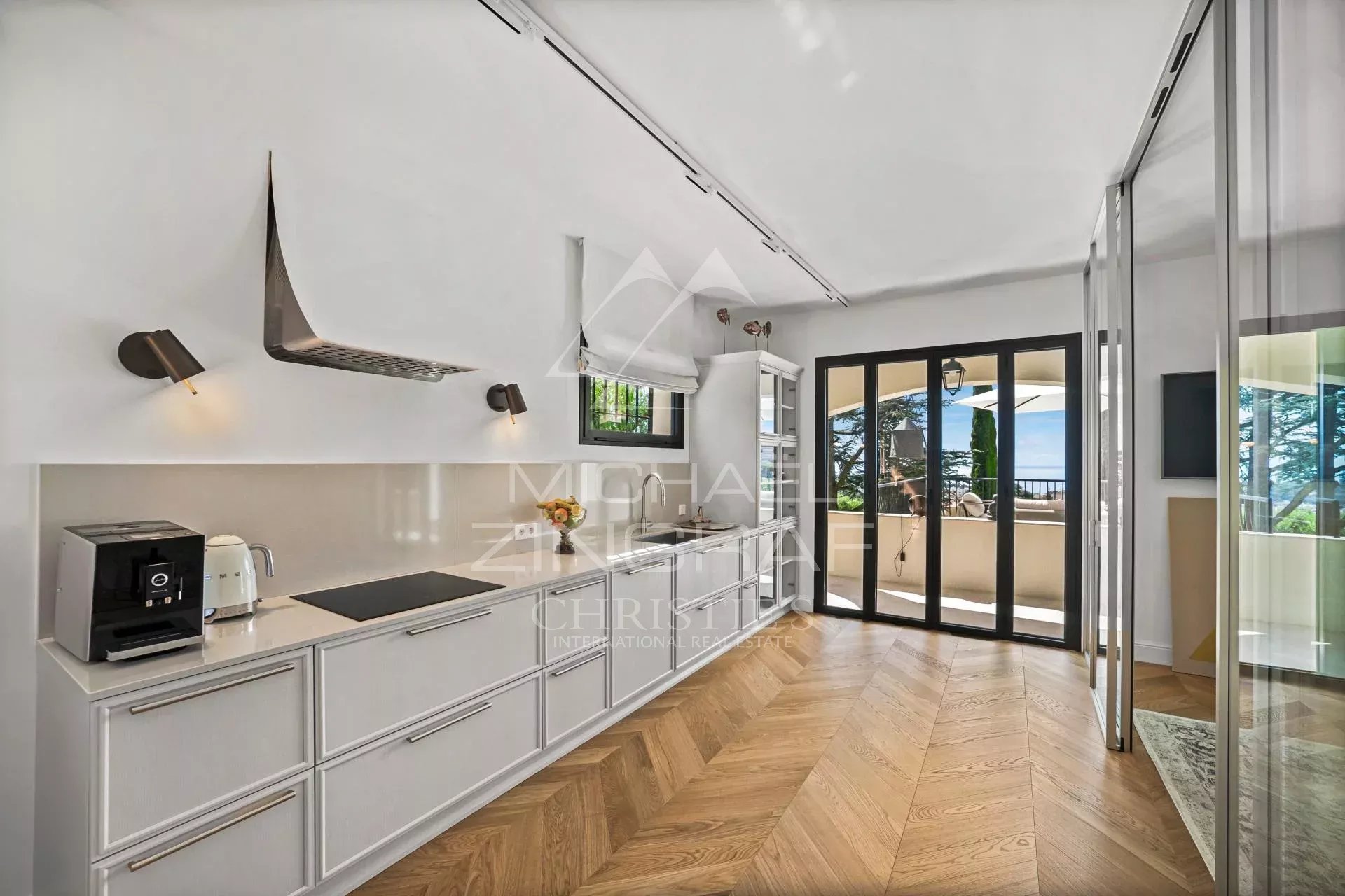 Roquebrune-Cap-Martin - Brand-new villa next to Monaco