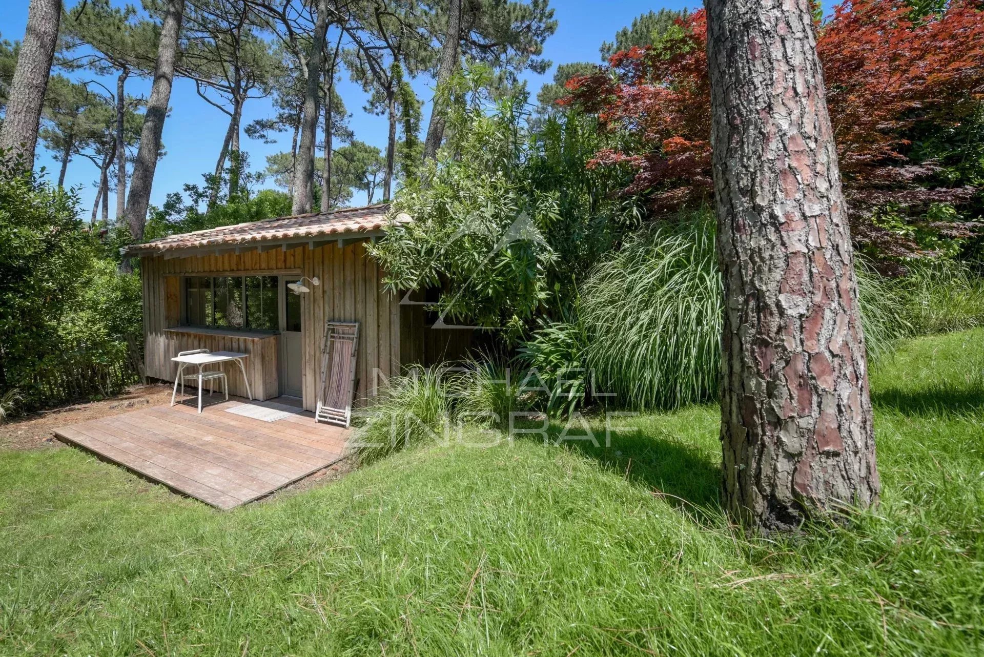 VILLA DAS OBSERVATORIUM MIT MEERBLICK PYLA AUF DEM MEER