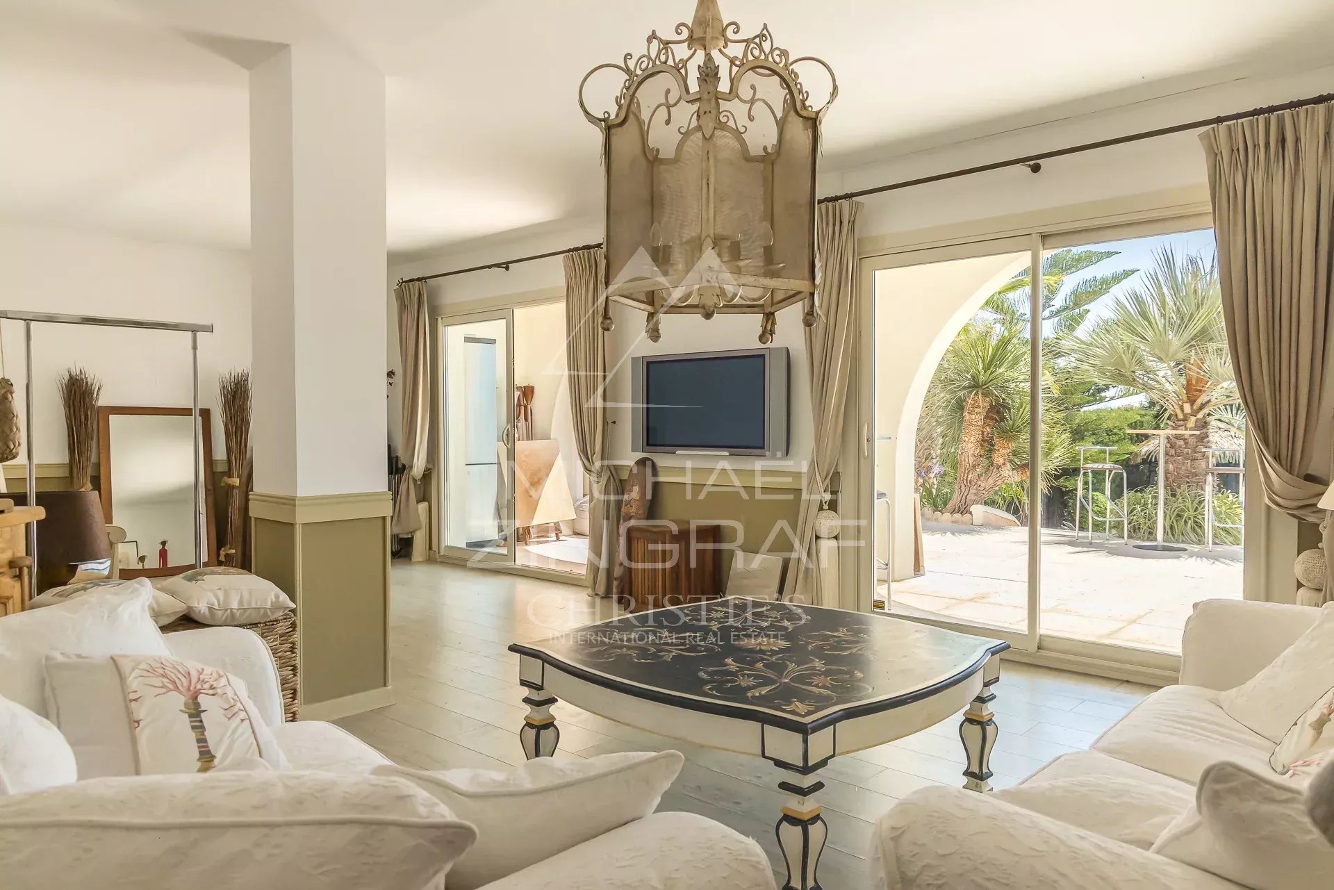 Propriété provençale moderne avec vue mer panoramique