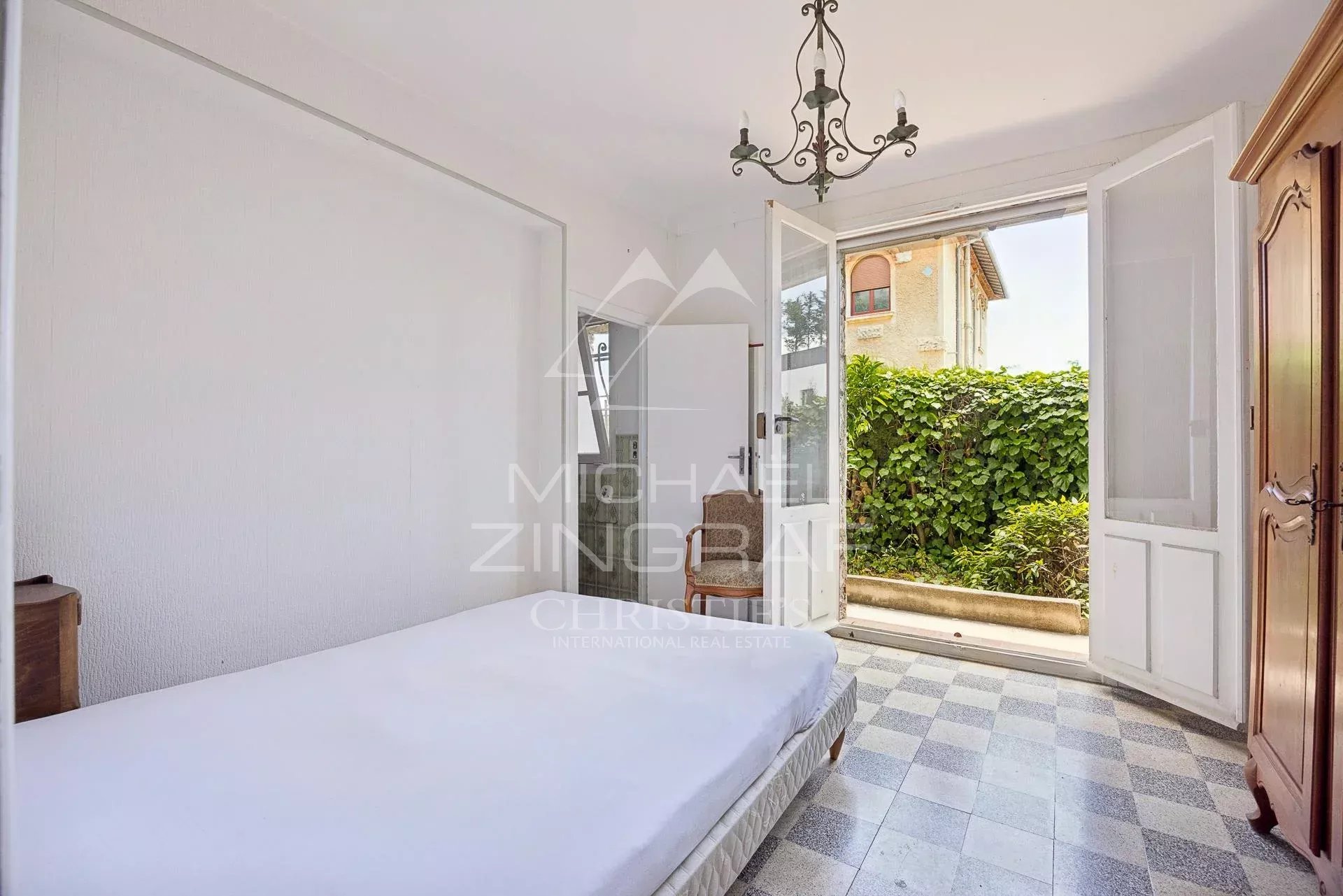 Rare – Villa close to the sea in Cap d’Ail