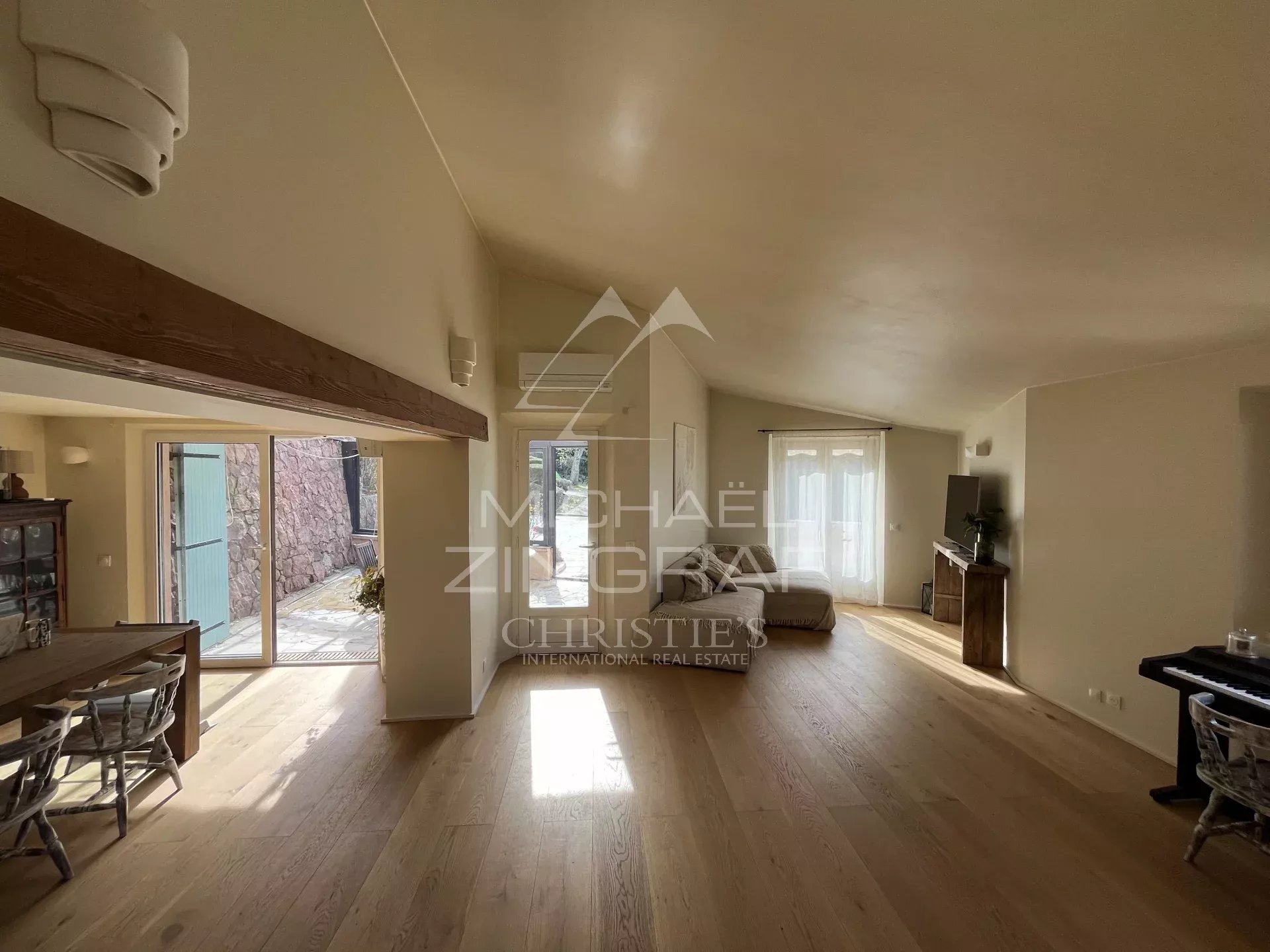 CHARACTER PROPERTY IN THE HEART OF NATURE