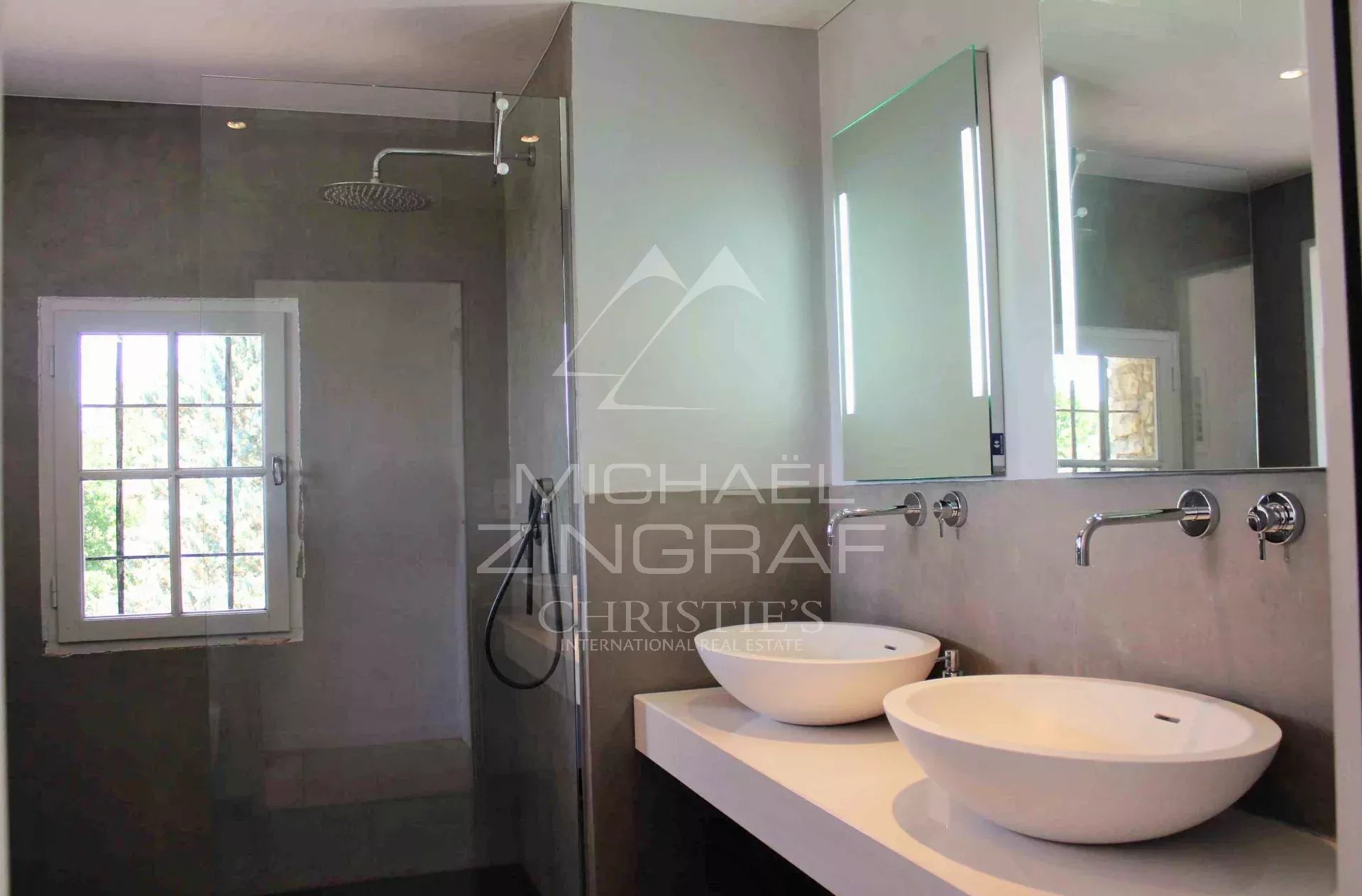 Gordes - Beautiful vacation home overlooking the Luberon