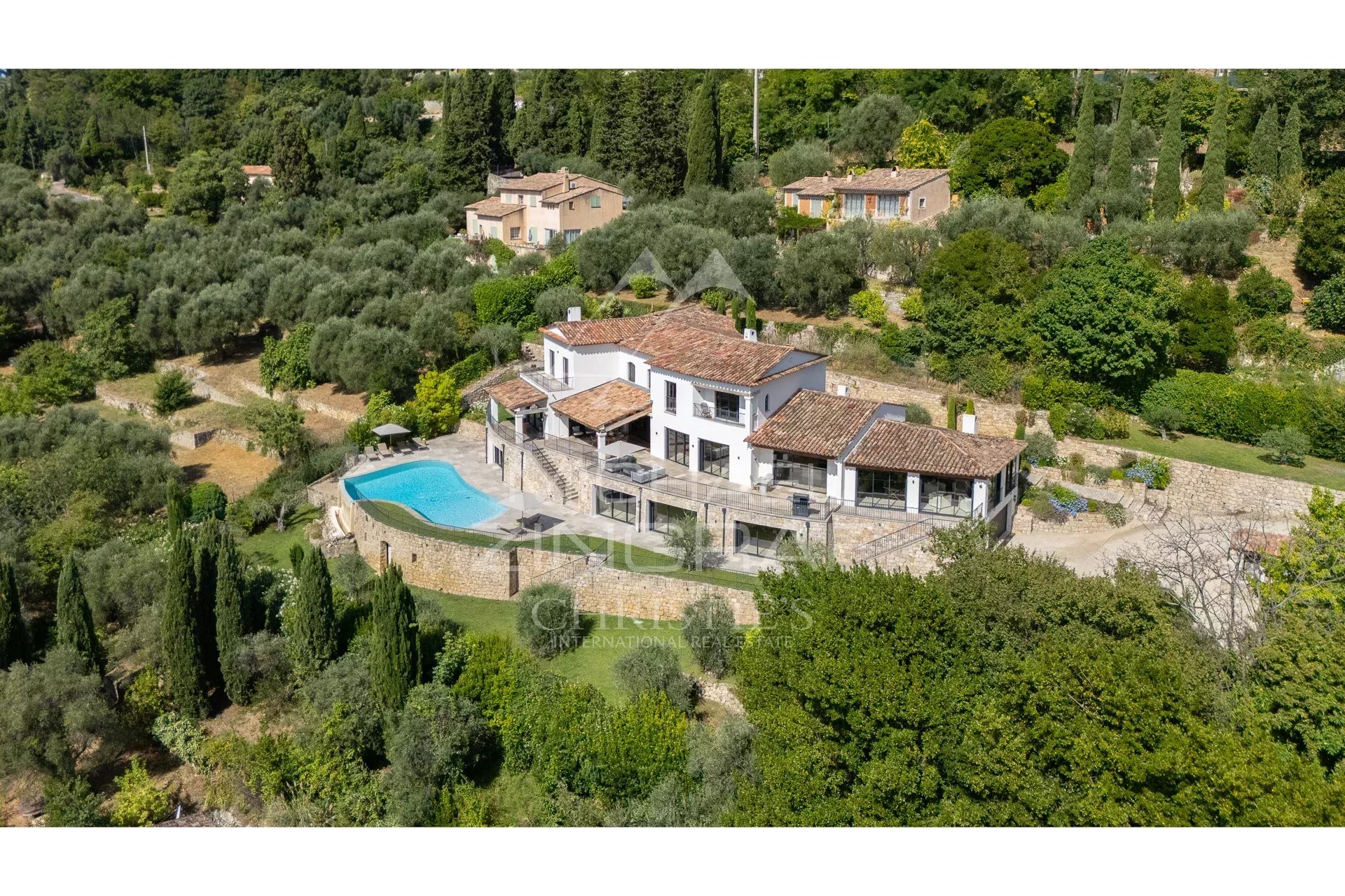 Majestueuse villa à deux pas de Chateauneuf-Grasse