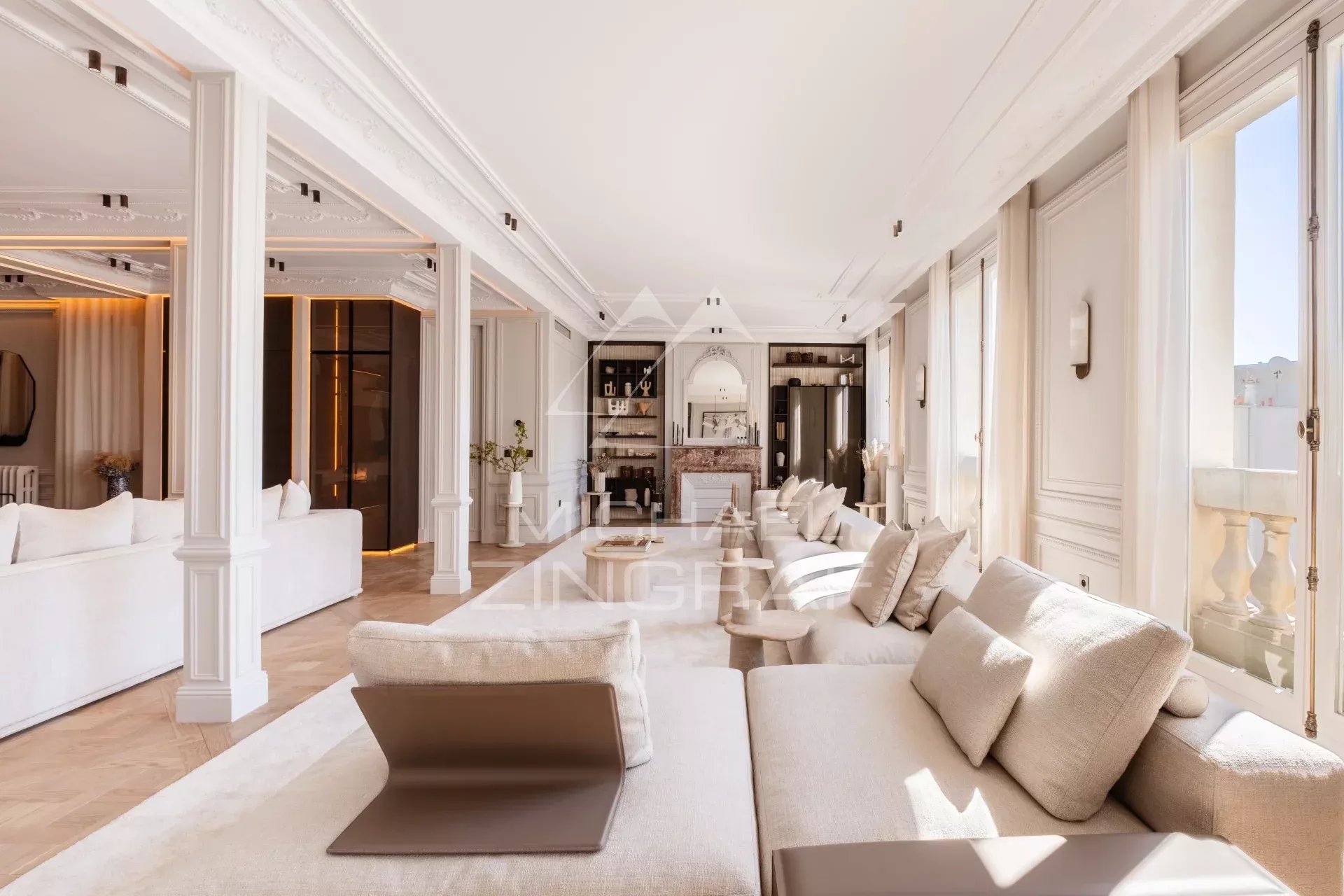 A vendre - Appartement 3 Suites - Paris 8eme - Triangle d'Or - Clim - Refait à neuf