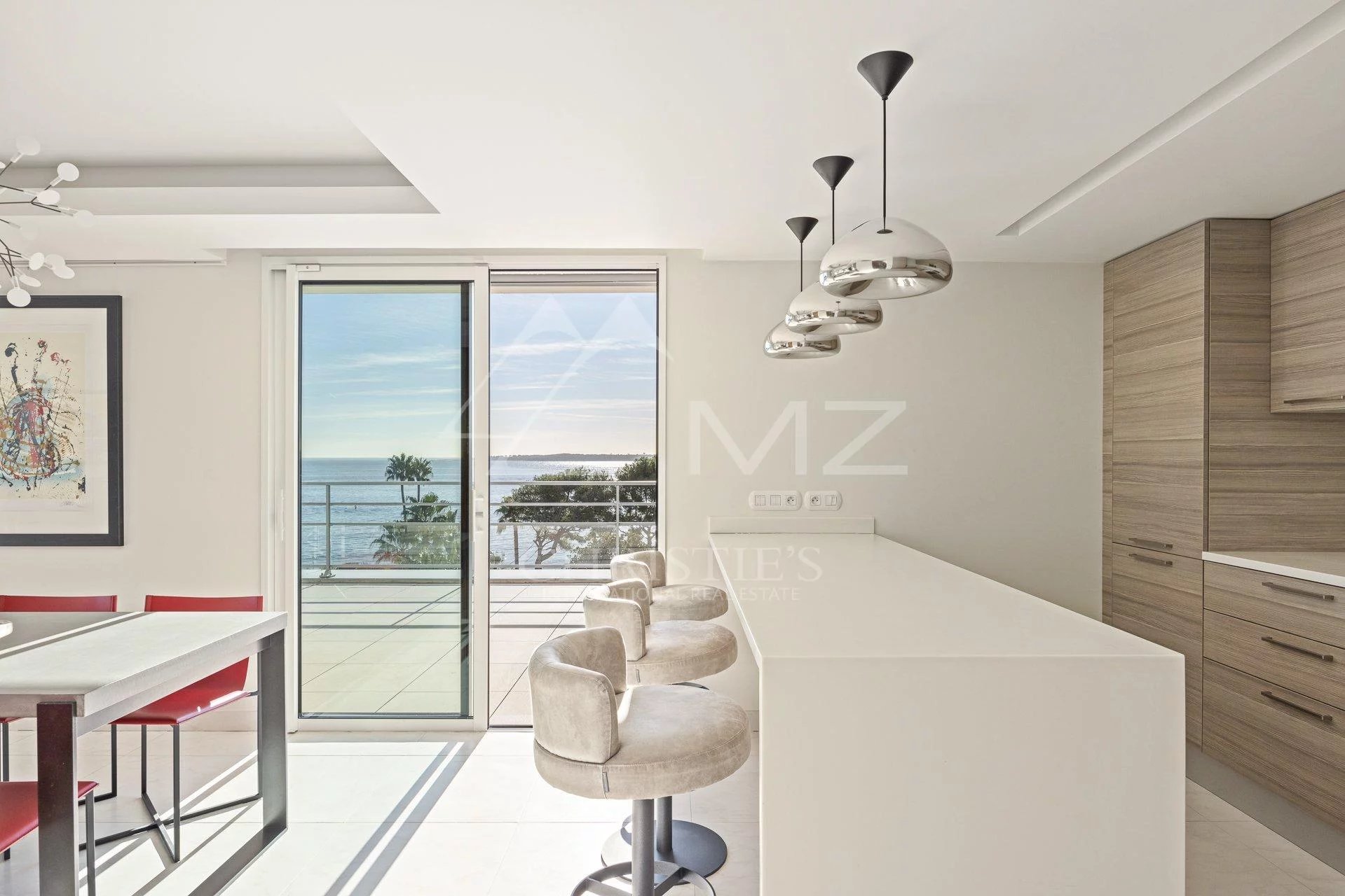 CANNES PALM BEACH - Luxueux penthouse d'environ 145 m2 avec vue mer panoramique