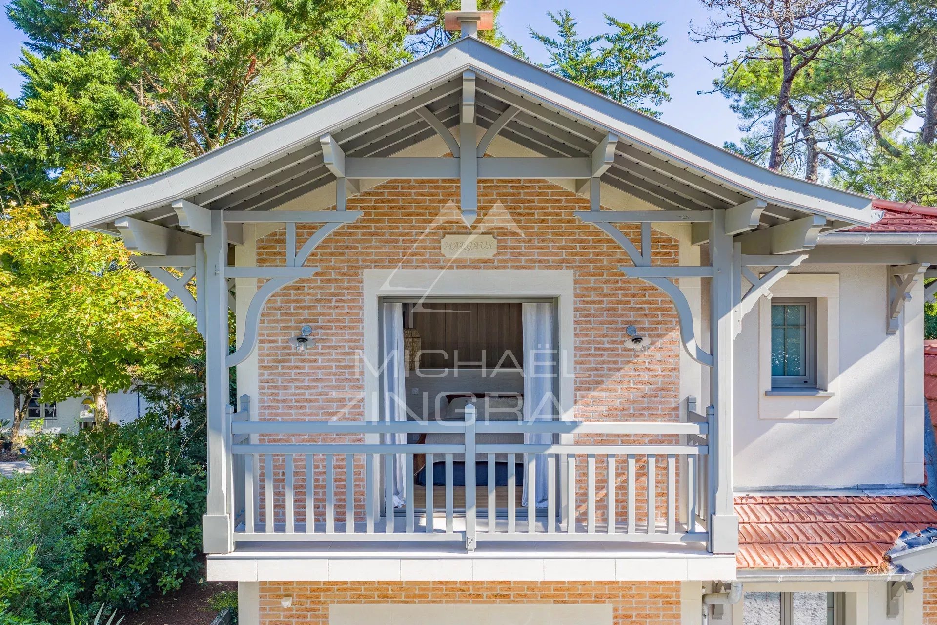 Abatilles – Elegante Familienvilla mit Pool