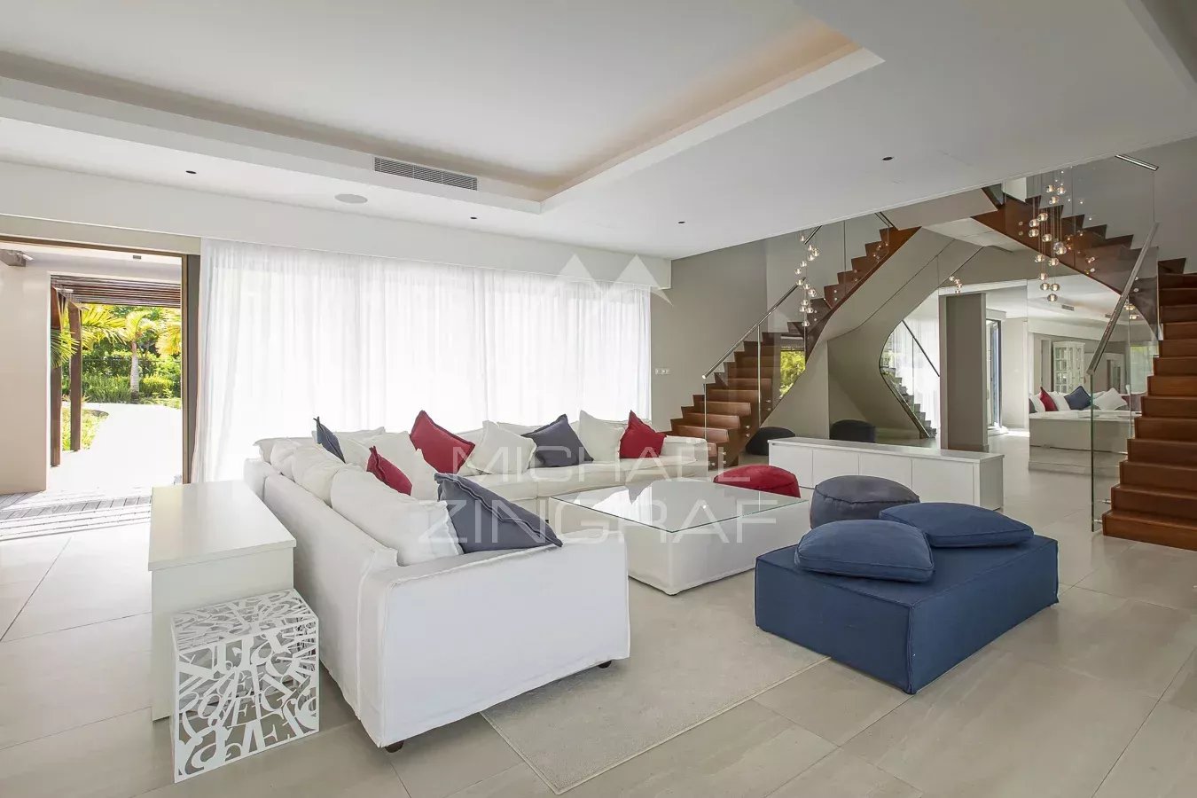 Außergewöhnliche Villa im Herzen des Wohnviertels The Gardens