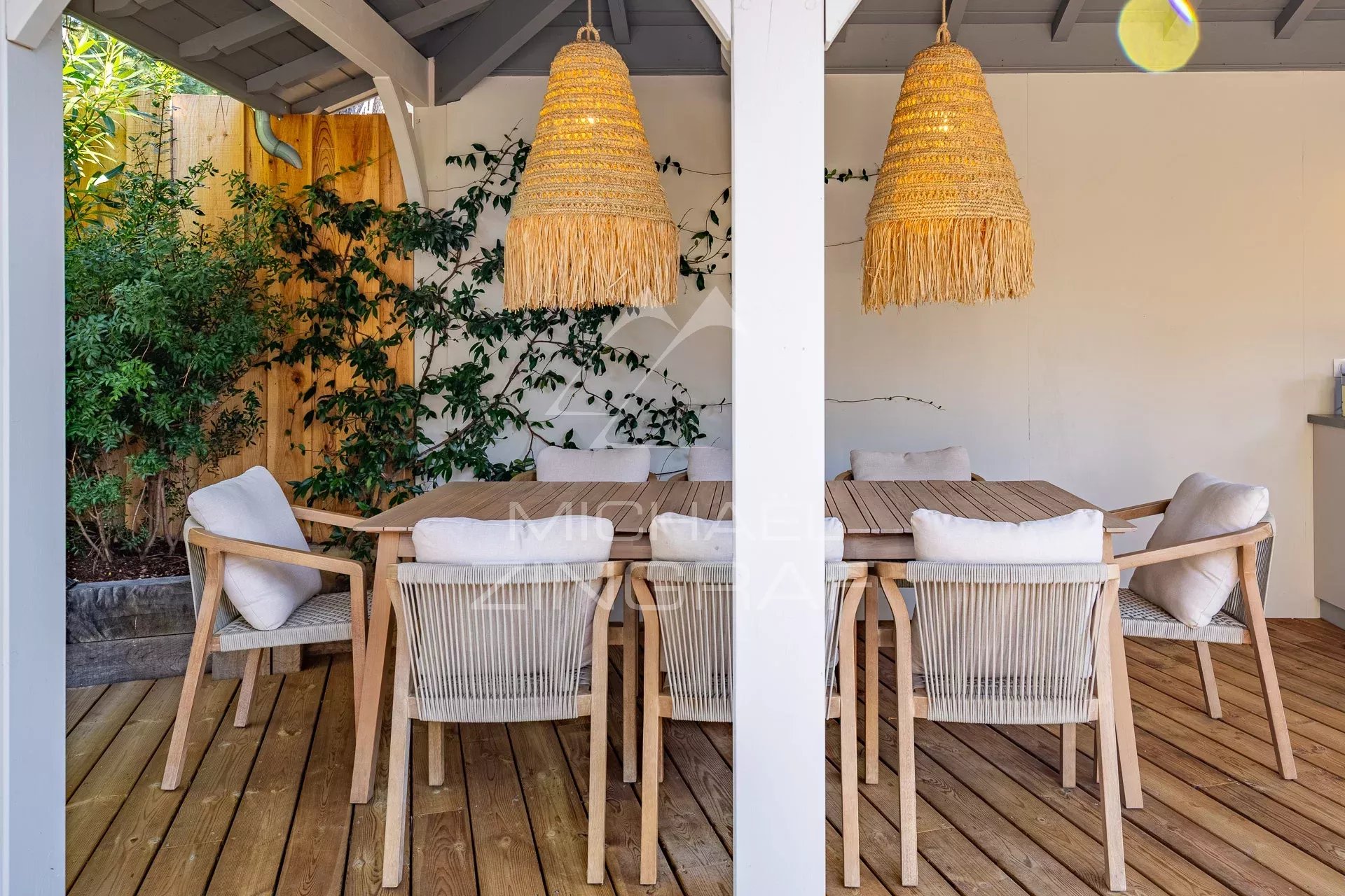 Abatilles – Elegante Familienvilla mit Pool