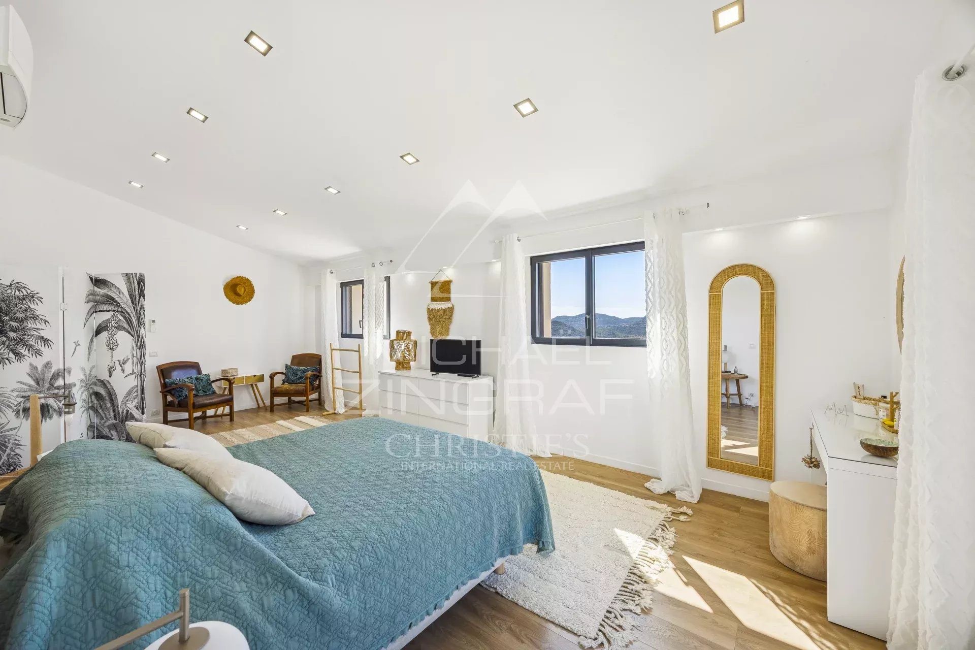 EXKLUSIV- Mandelieu-la-Napoule – Renovierte Villa – In der Nähe von Cannes