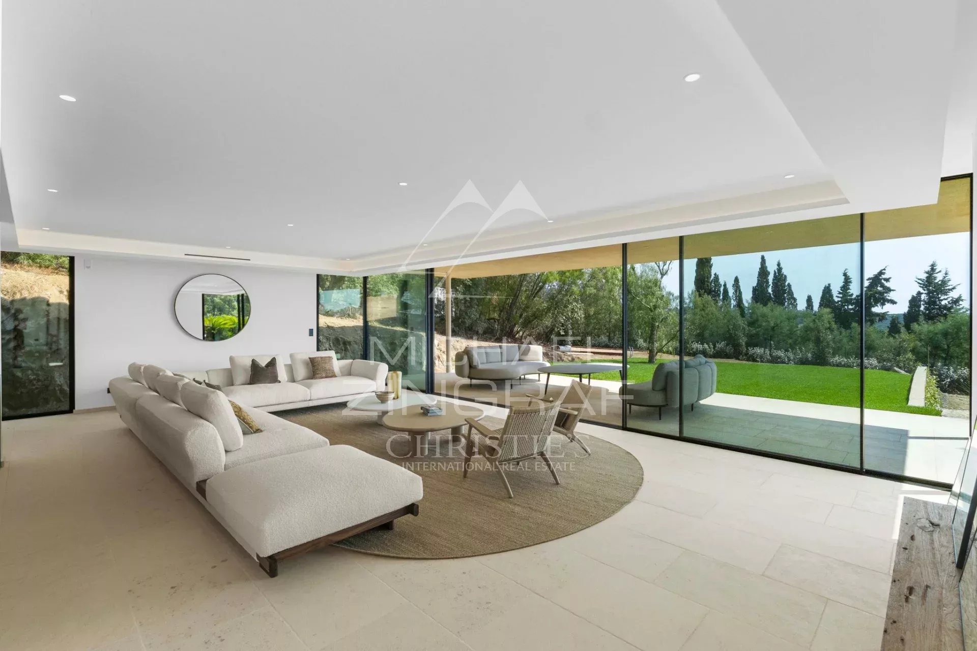Exceptional Villa in Pampelonne – Elegance and Privacy