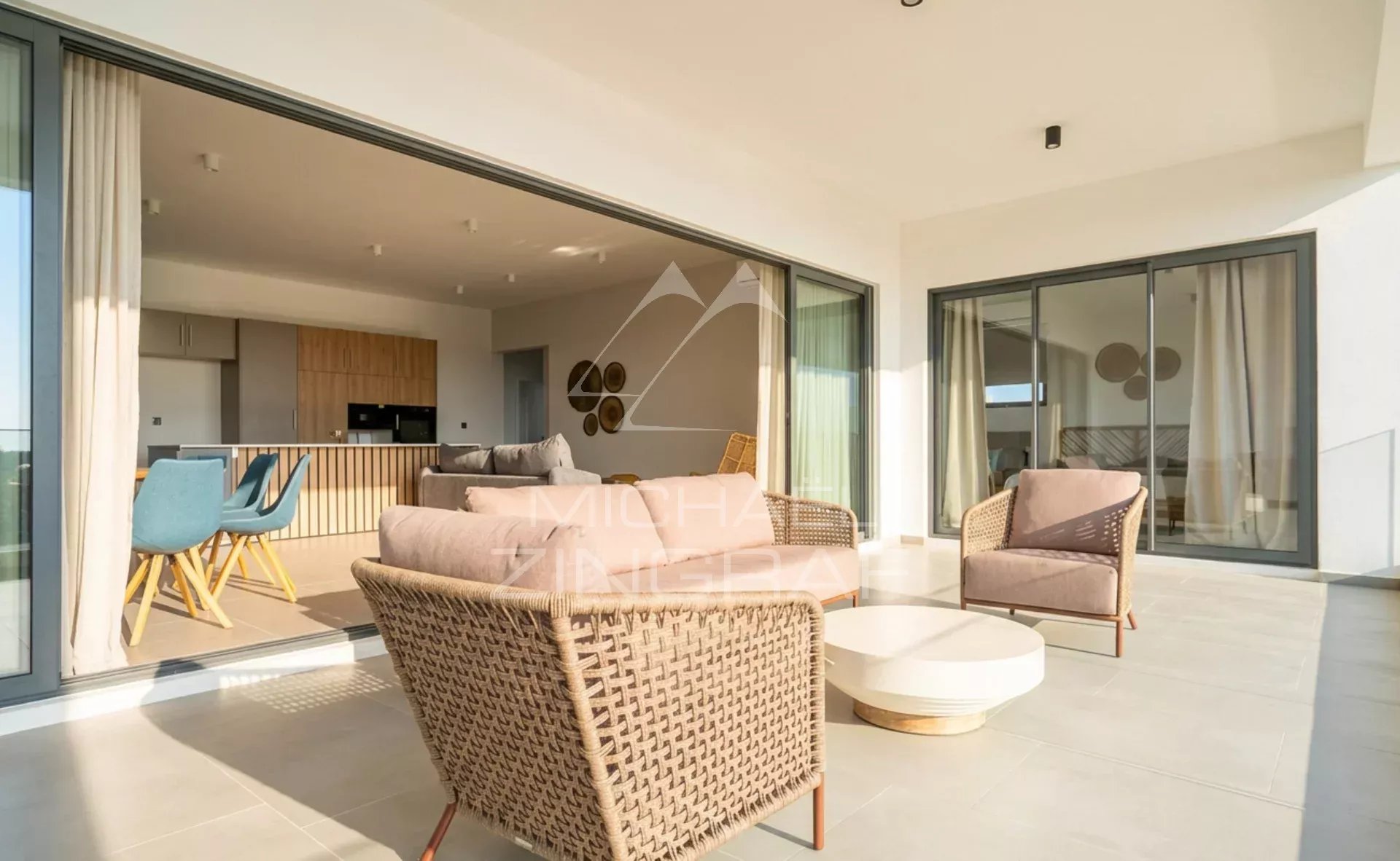 Exceptional Penthouse with Rooftop & Private Pool | Pereybère