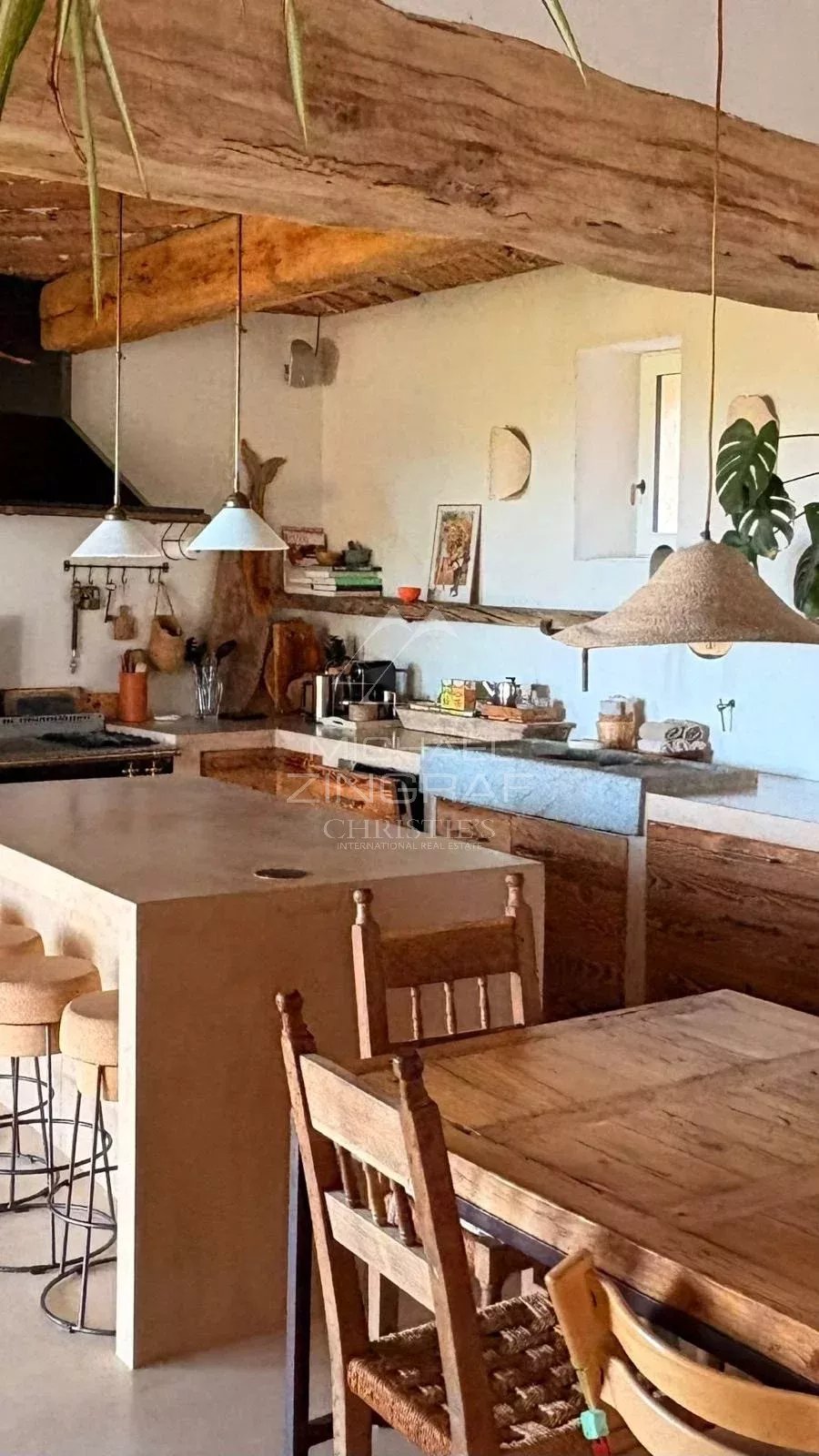 Provenzalische Lebensart am Fuße des Dorfes Fayence