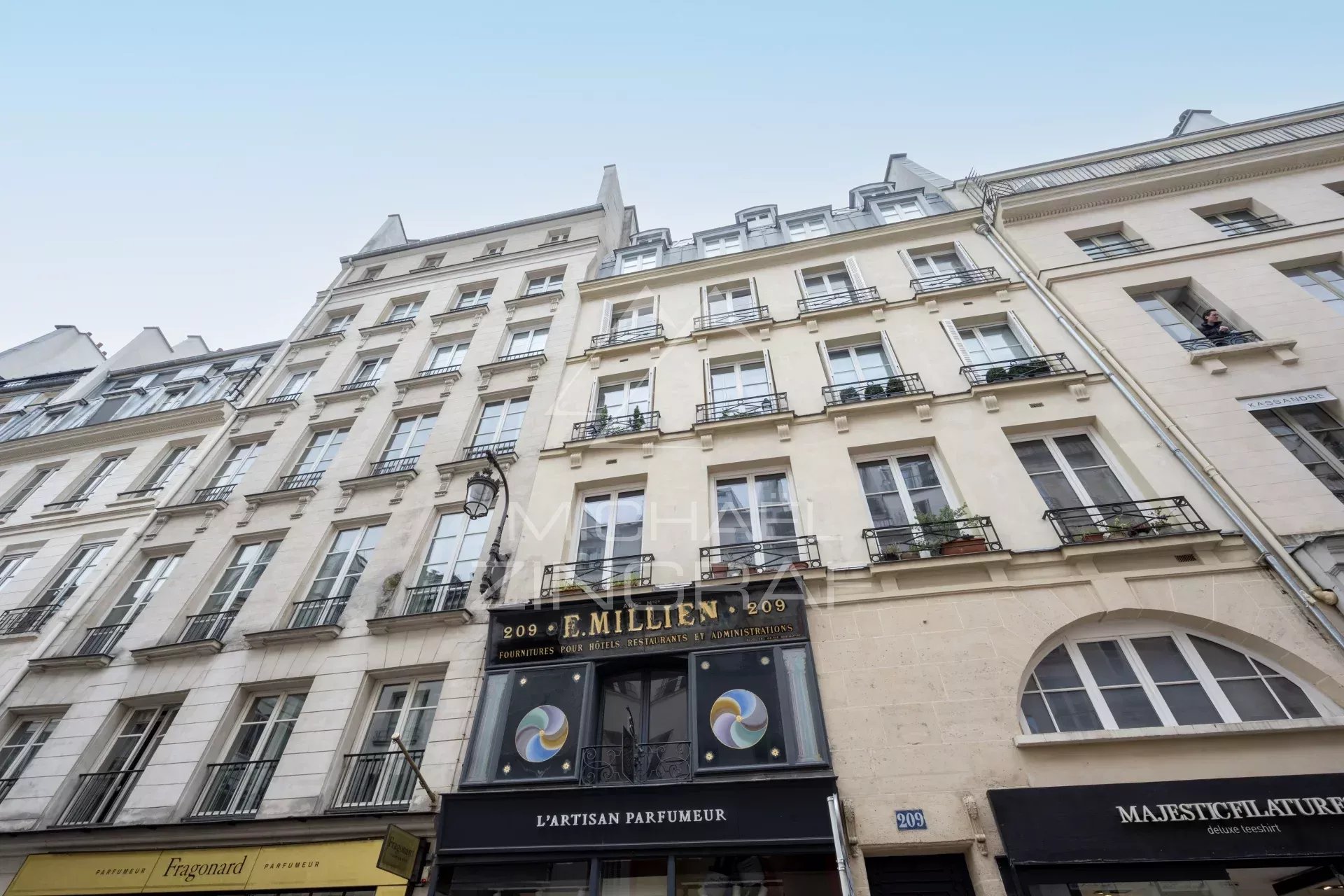 Exclusivité - Rue Saint Honoré - 2 pièces - Parfait état - Clim