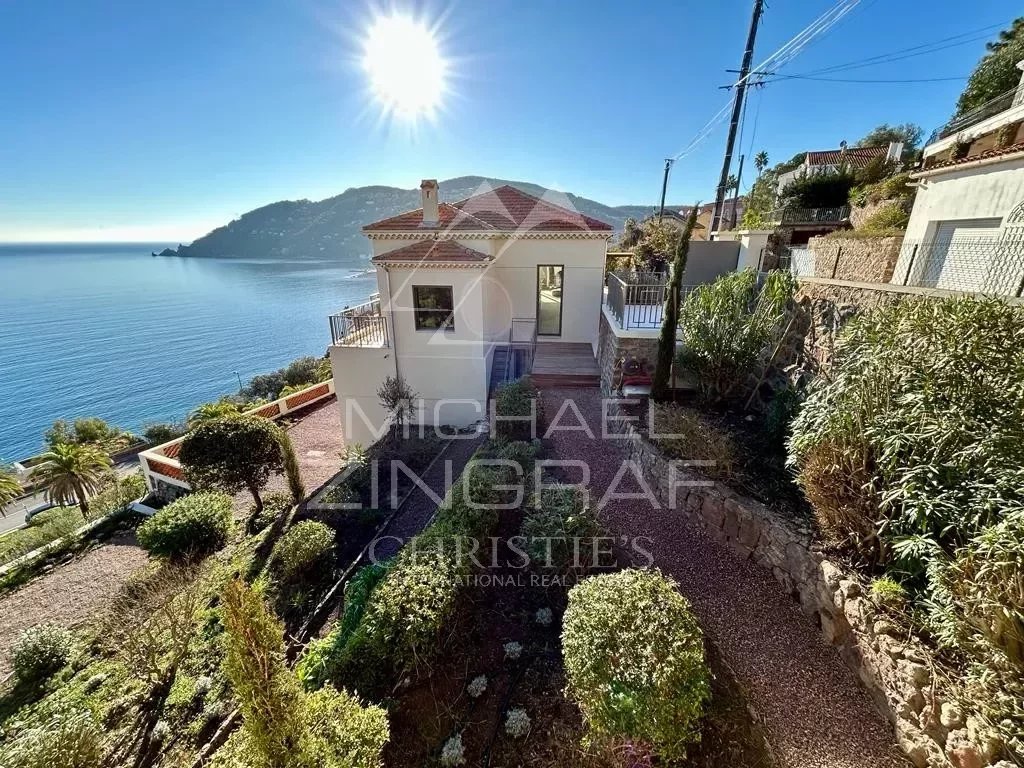 Close to Cannes - Théoule-Sur-Mer - Villa with the Sea View