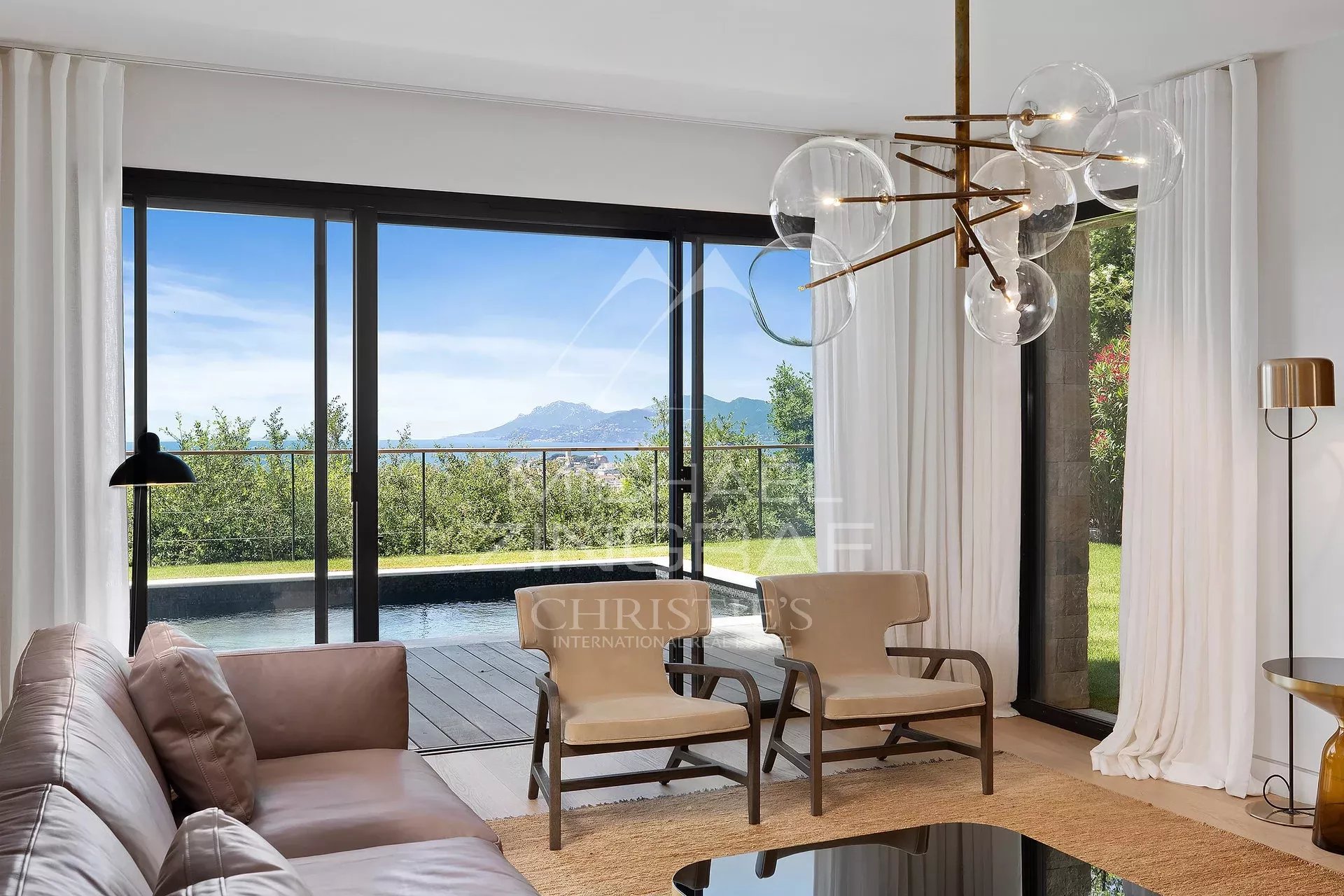 Co-Exclusivité - Cannes Californie – Villa contemporaine avec vue mer panoramique