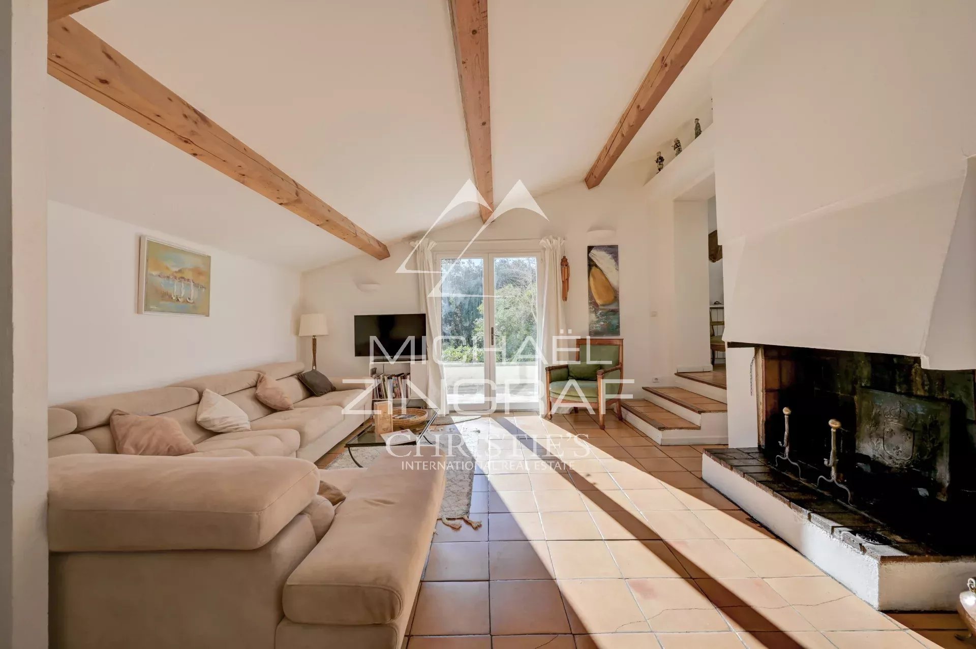 House in an exceptional setting 20 km from Aix-en-Provence