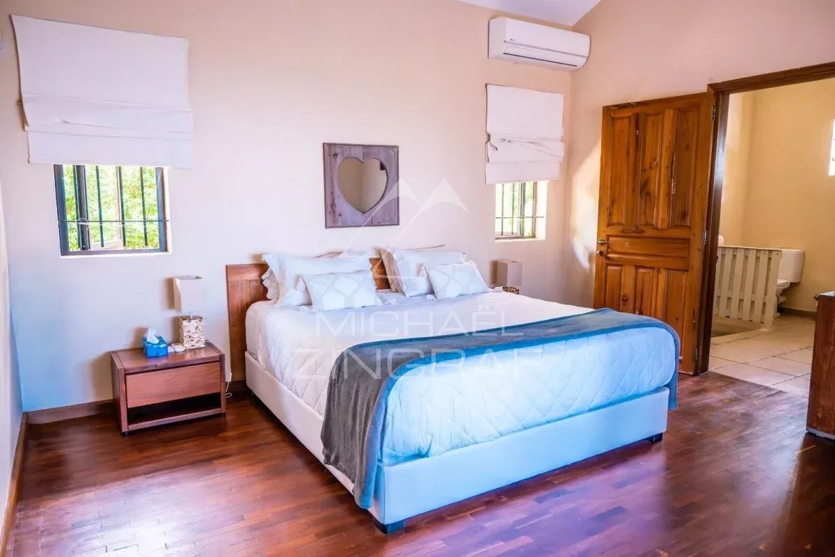 Exceptional Villa with Panoramic Views in a Prestigious Residential Estate