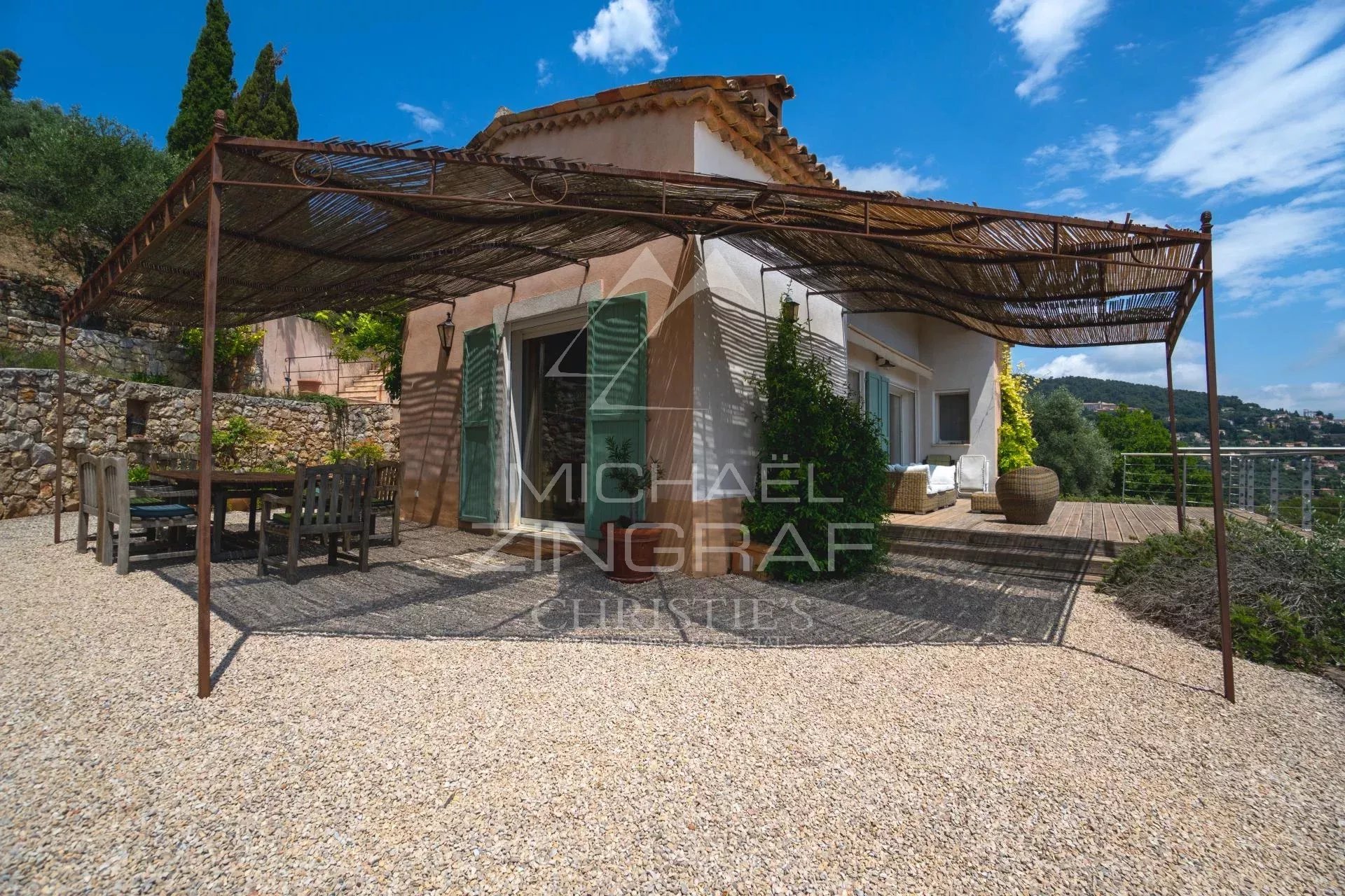 Elegant Provençal villa