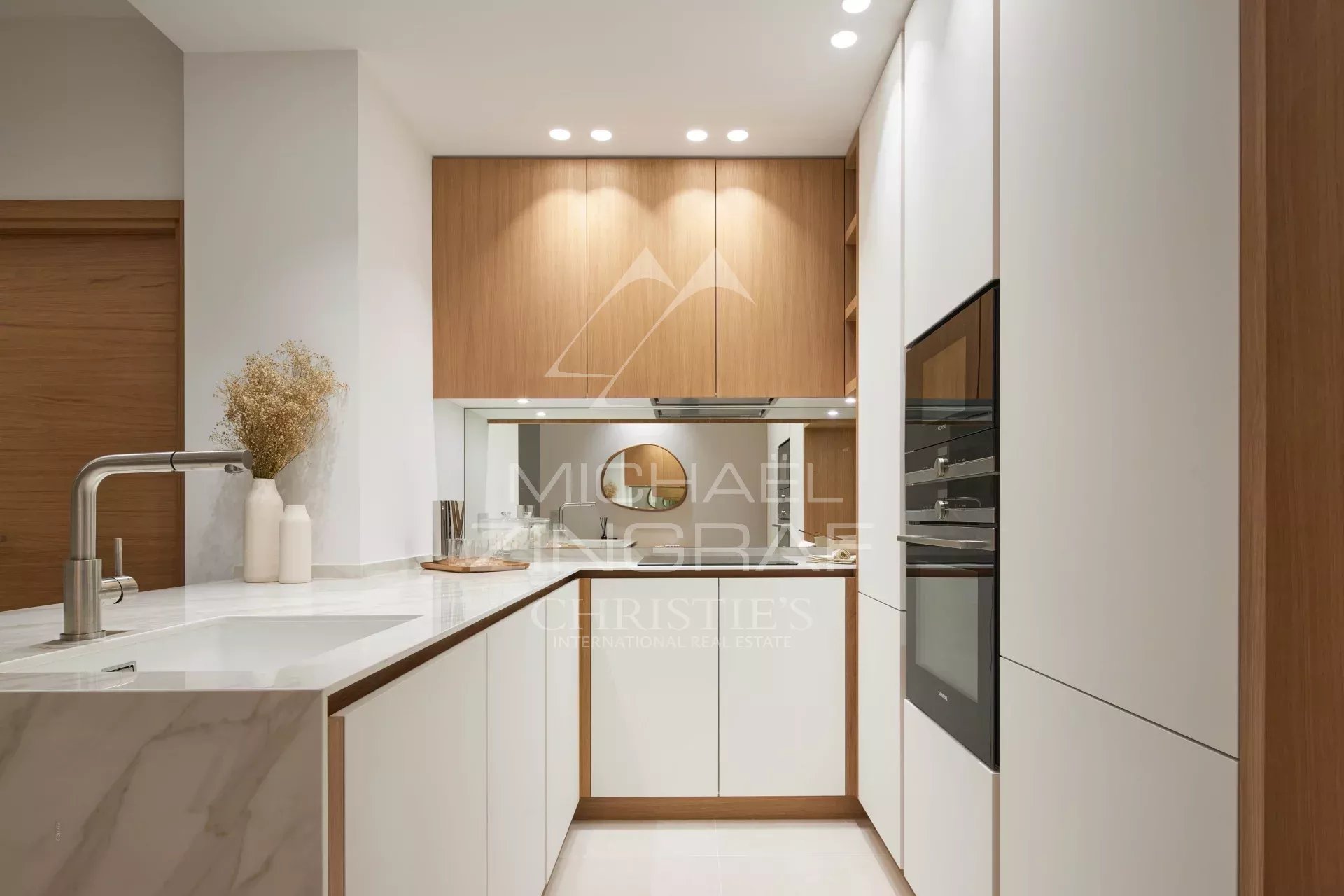 Cannes Croisette - Palm Beach - Rare - 5 pièces vue mer