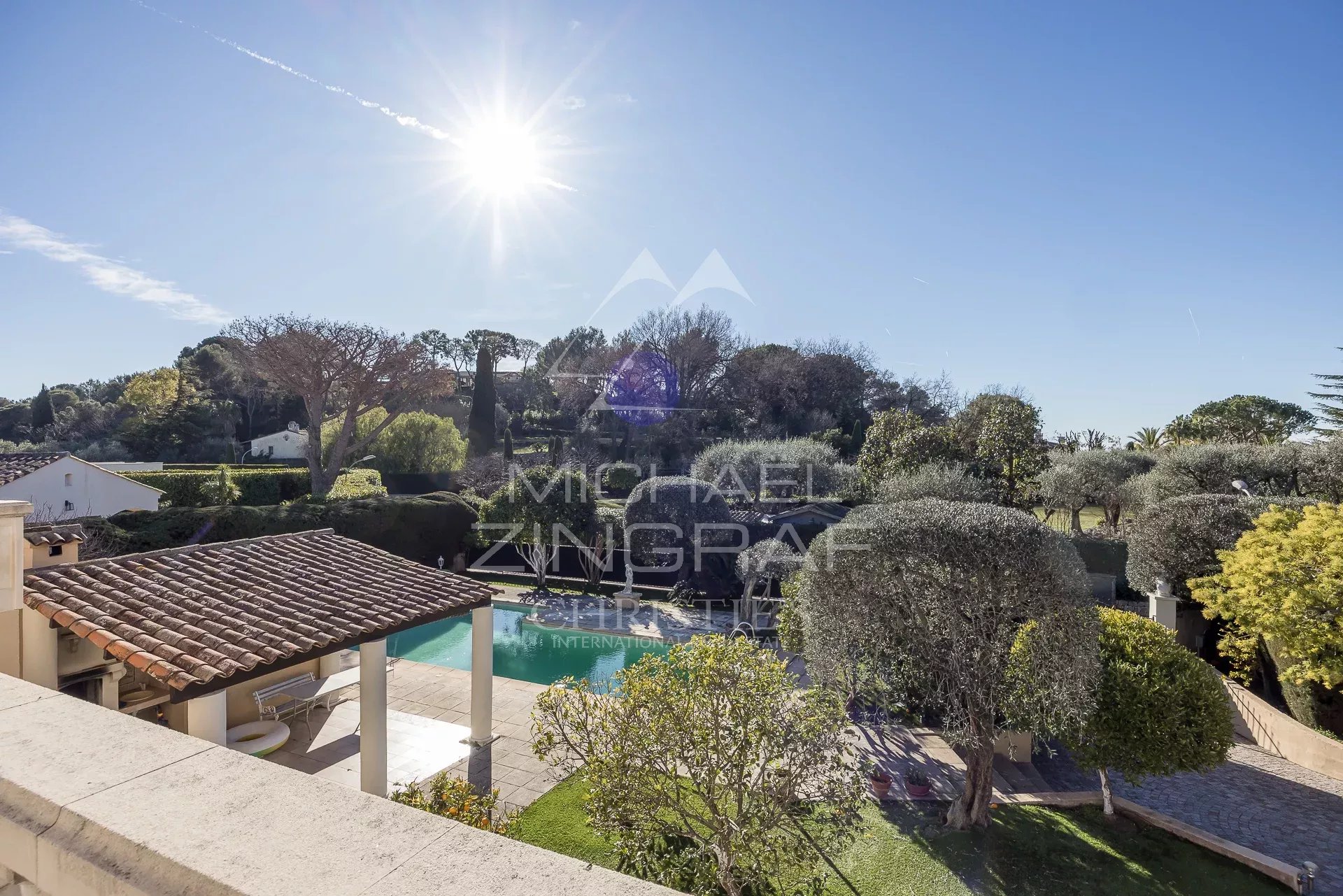 Wunderschöne Villa im neoprovenzalischen Stil in einer privaten Wohnanlage – Le Castellet