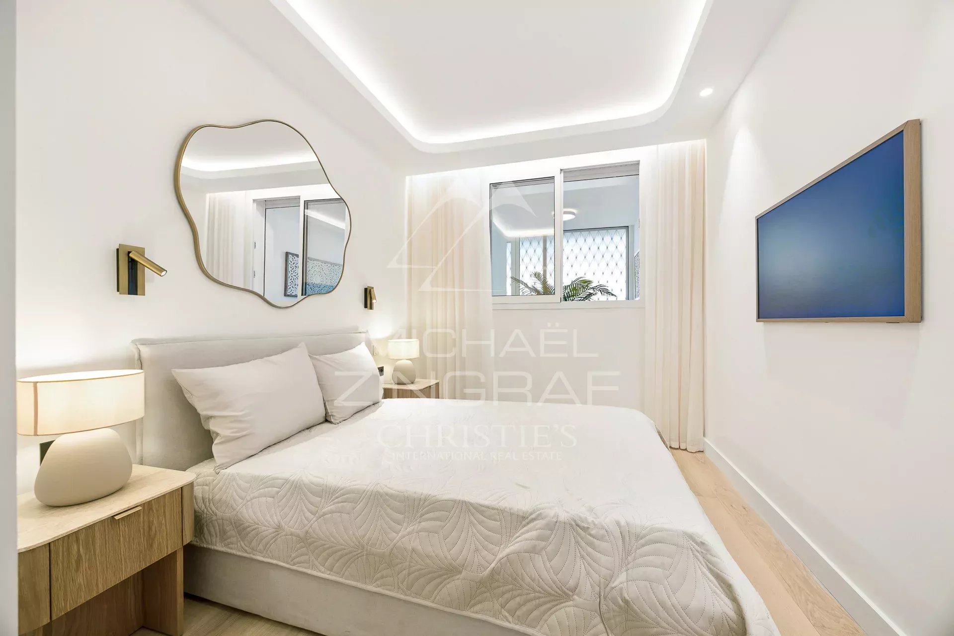 Palm Beach – Exceptional 3-Bedroom Apartment – Panoramic Sea View