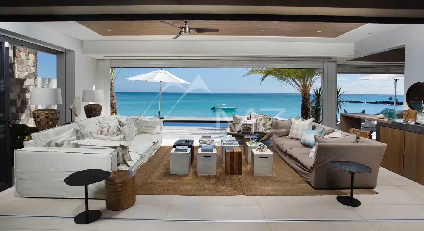 Mauritius - Beachfront - exceptional contemporary villa