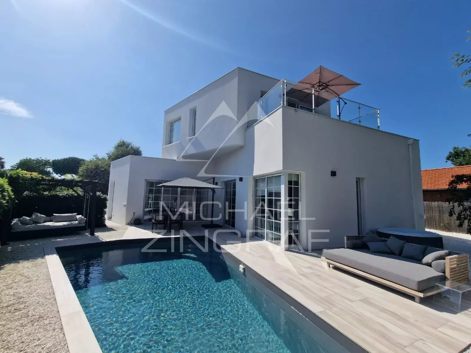 La Hume - Architect designed villa - Swimming pool