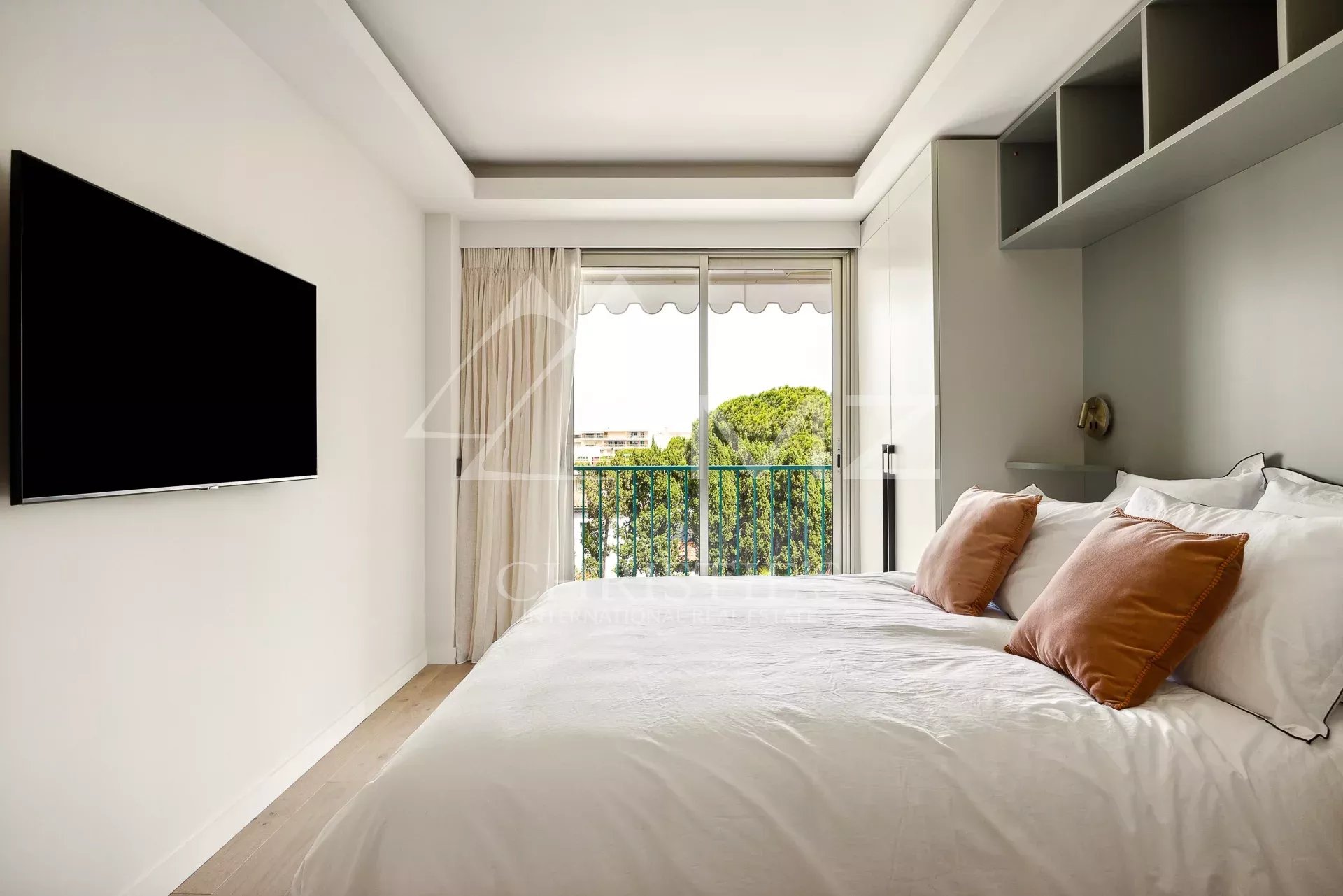 Cannes Croisette - Magnifique appartement 4 pièces vue mer